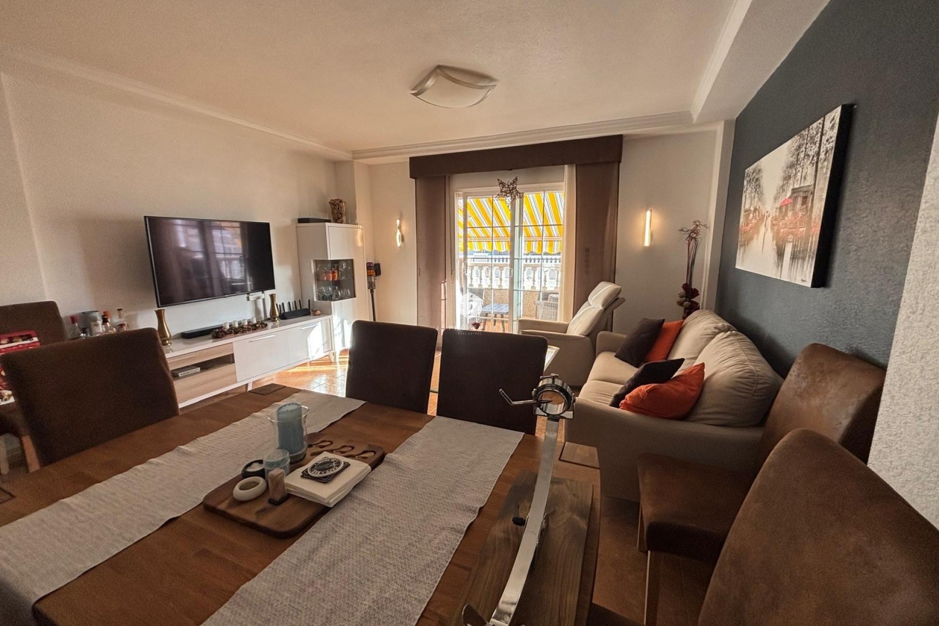 Resale - Apartment / flat -
Torrevieja