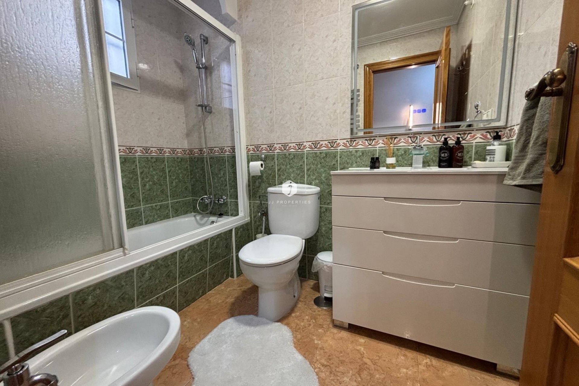 Resale - Apartment / flat -
Torrevieja
