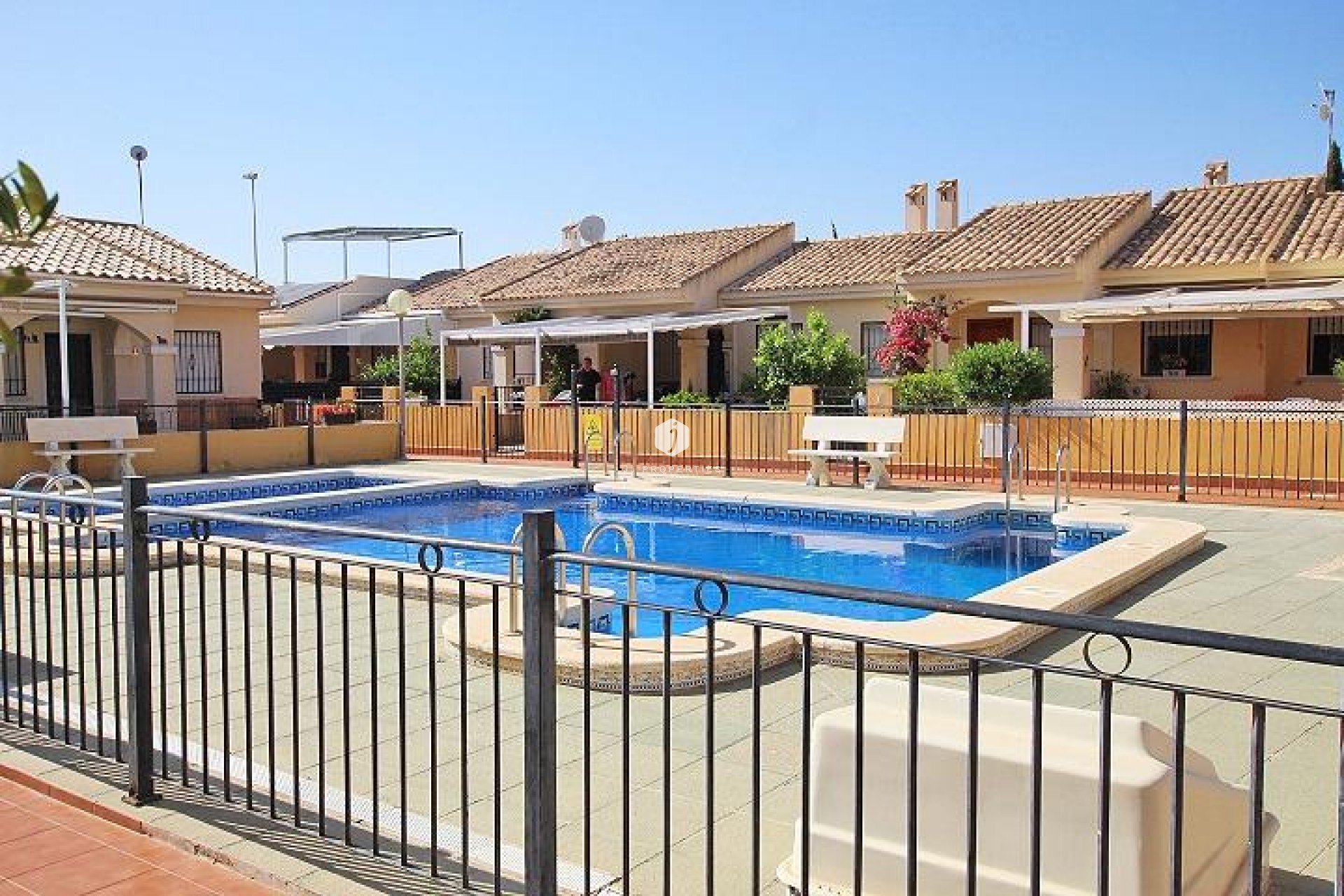 Resale - Bungalow -
Guardamar del Segura - 03140