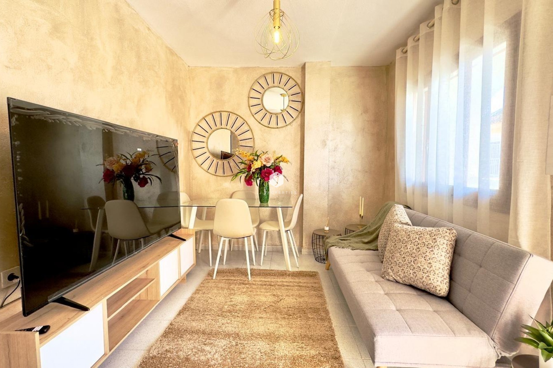 Resale - Bungalow -
Orihuela Costa - Cabo Roig