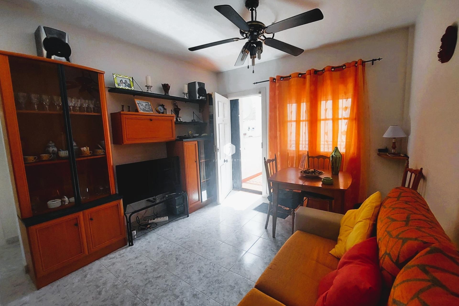 Resale - Bungalow -
Orihuela Costa - Costa Blanca