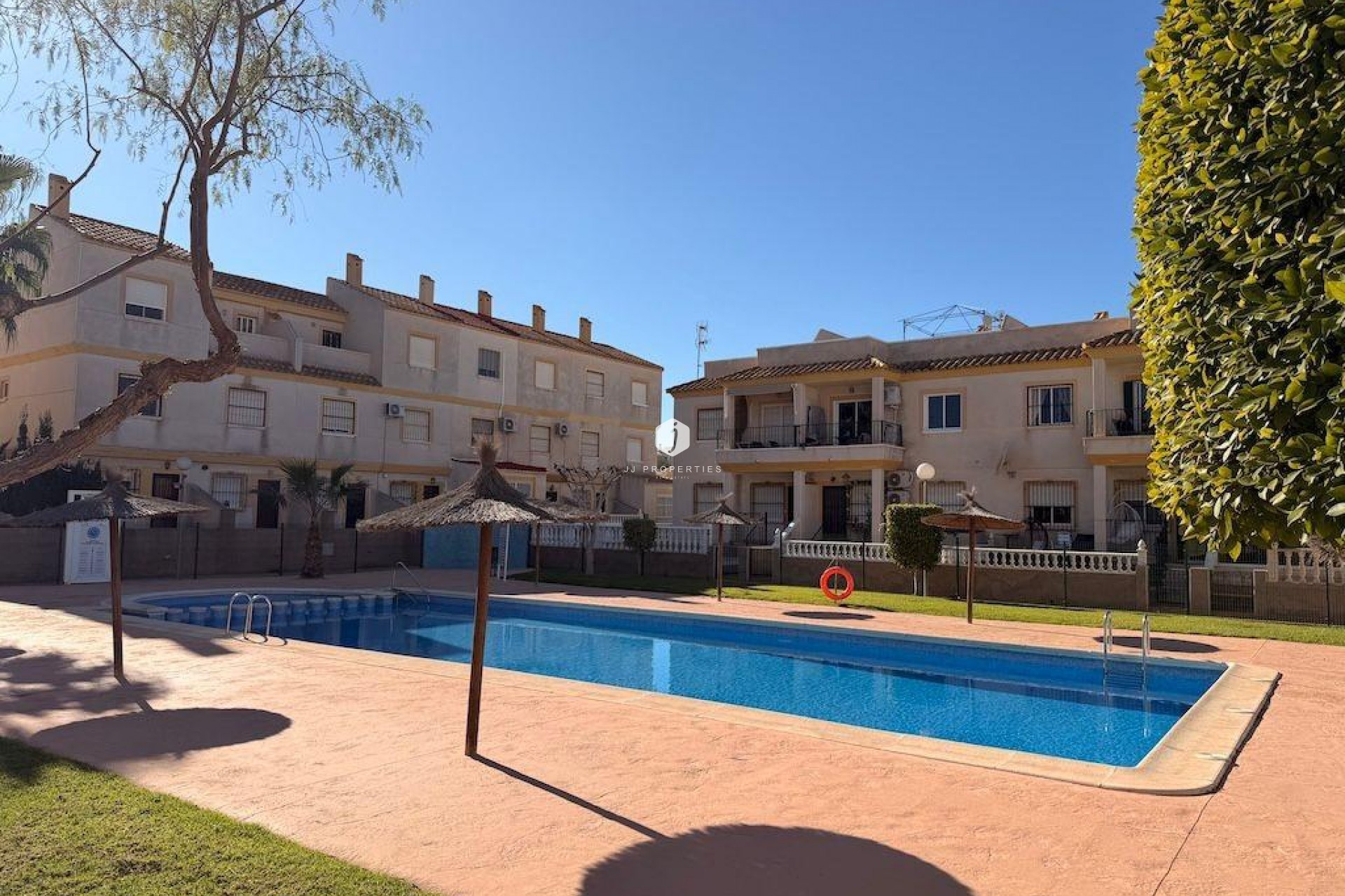 Resale - Bungalow -
Orihuela Costa - Costa Blanca