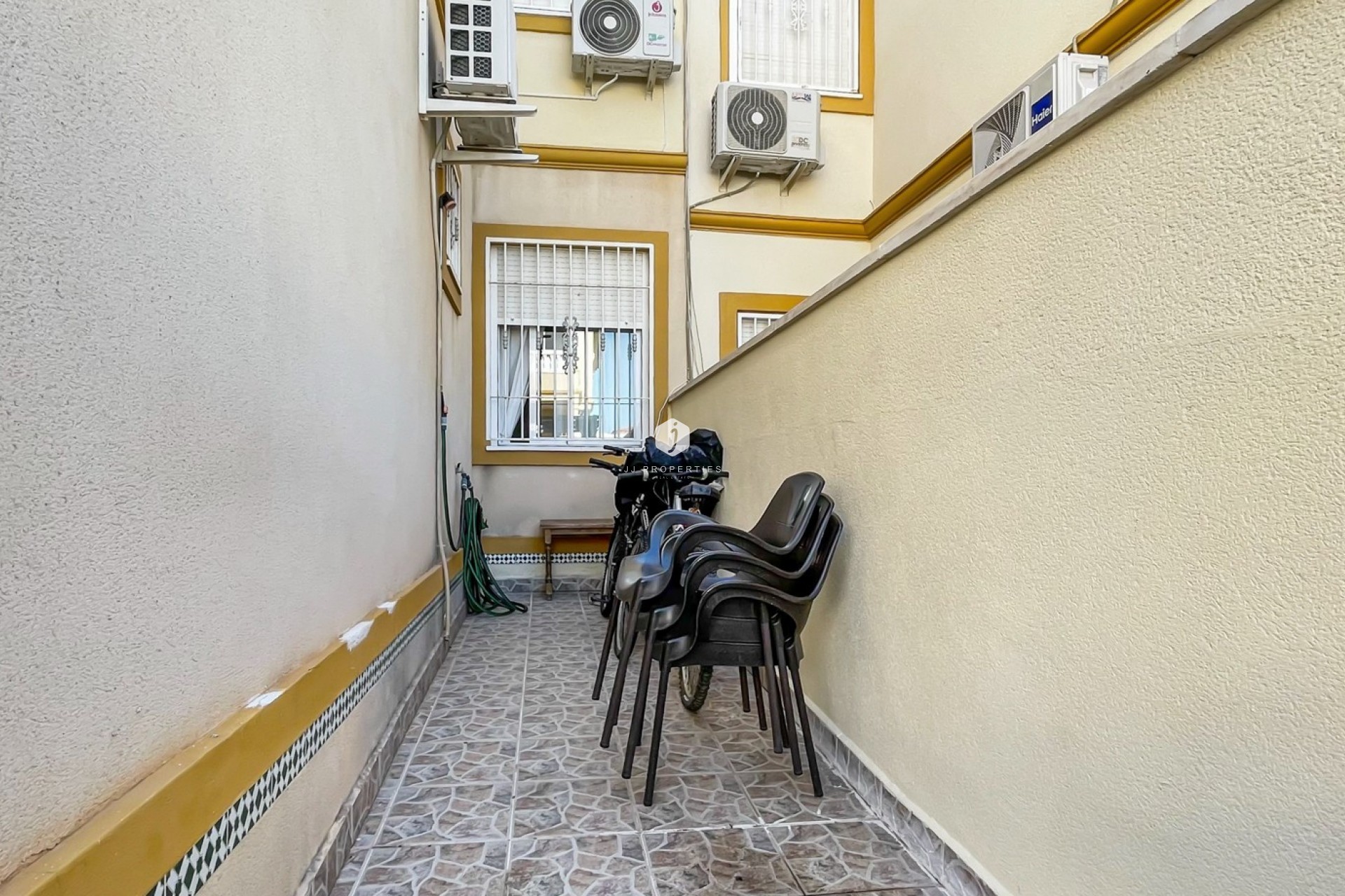 Resale - Bungalow -
Orihuela Costa - Costa Blanca