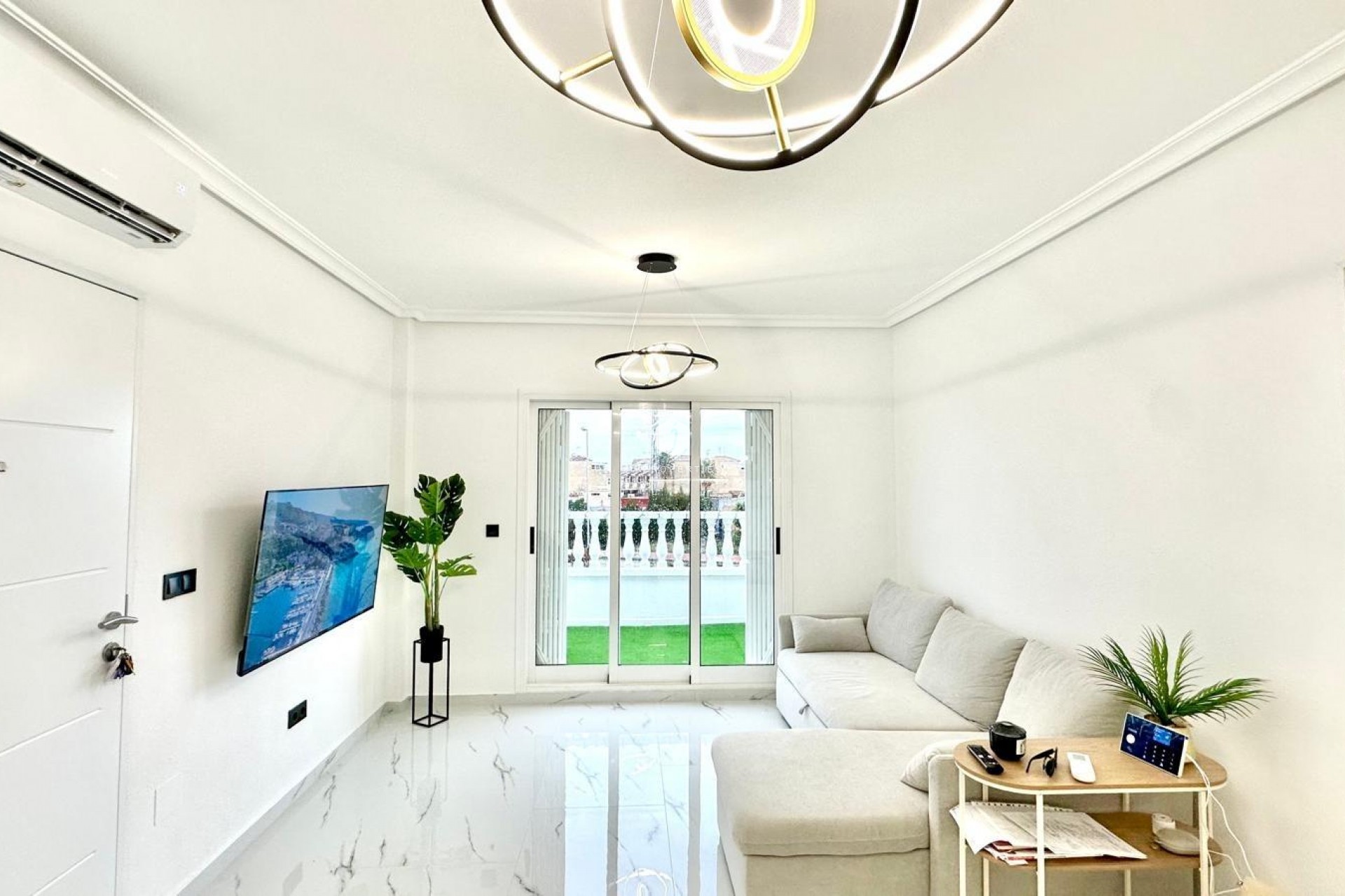 Resale - Bungalow -
Orihuela Costa - Playa Flamenca Norte