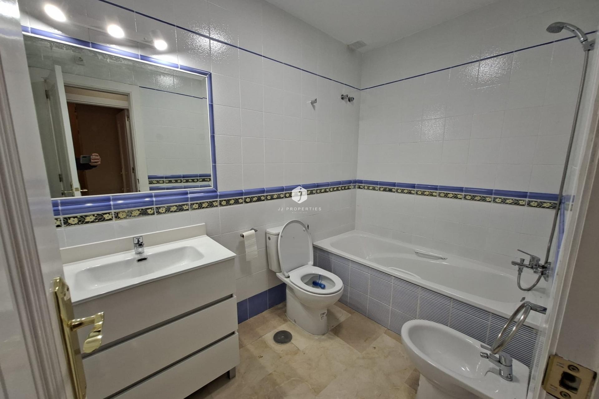 Resale - Bungalow -
Orihuela Costa - Villamartín-las Filipinas