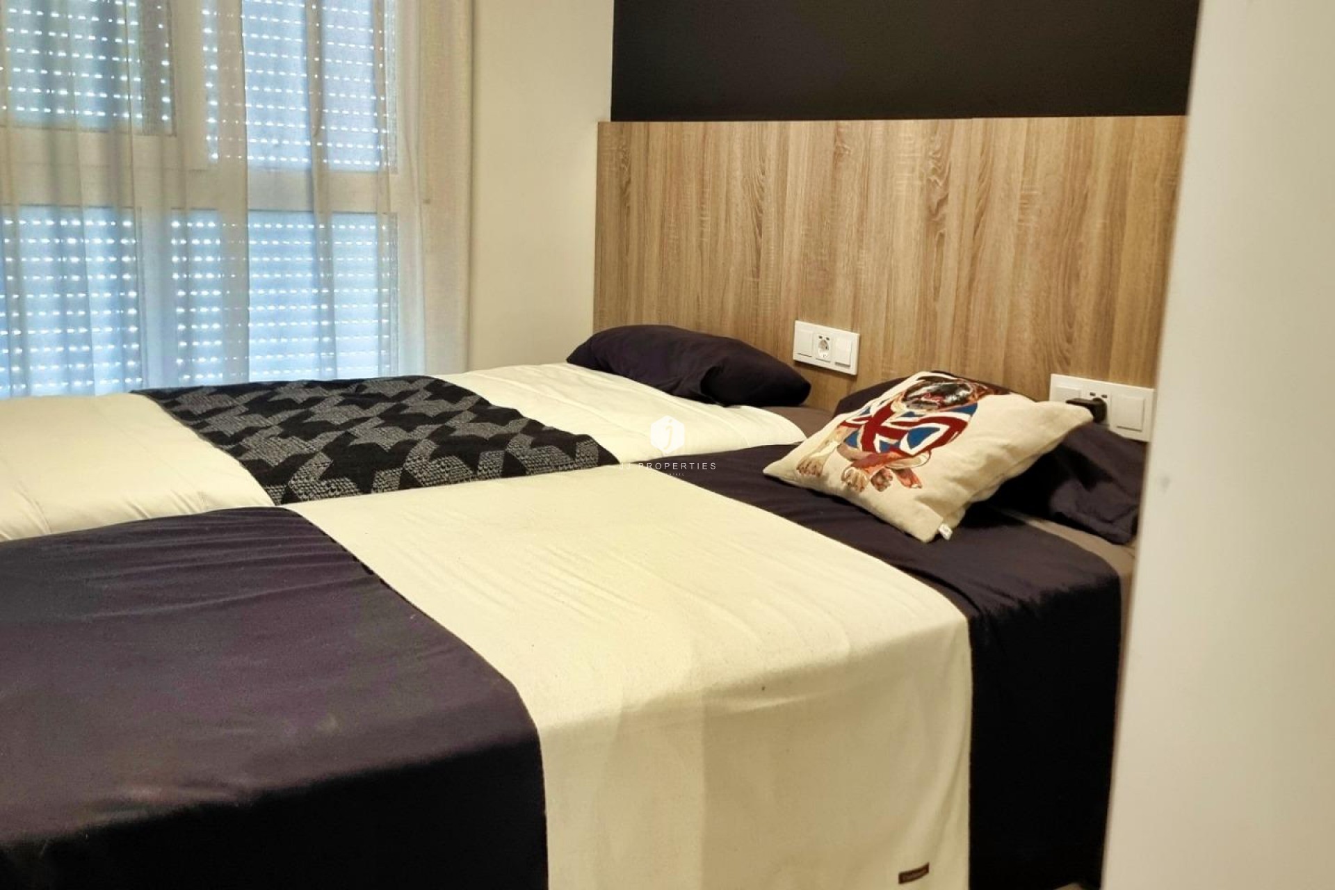 Resale - Bungalow -
Rojales - Inland