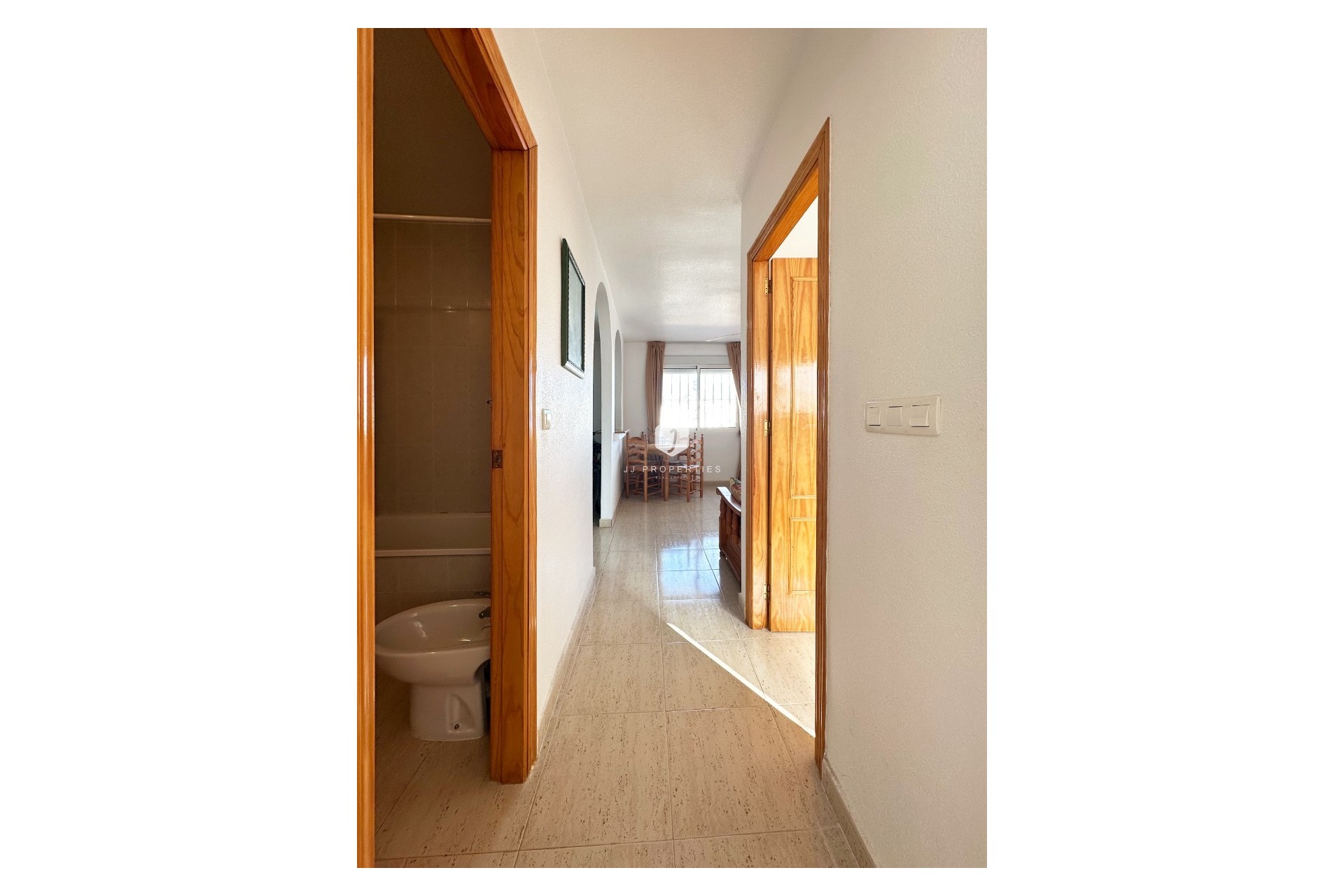 Resale - Bungalow -
San Miguel de Salinas - Inland