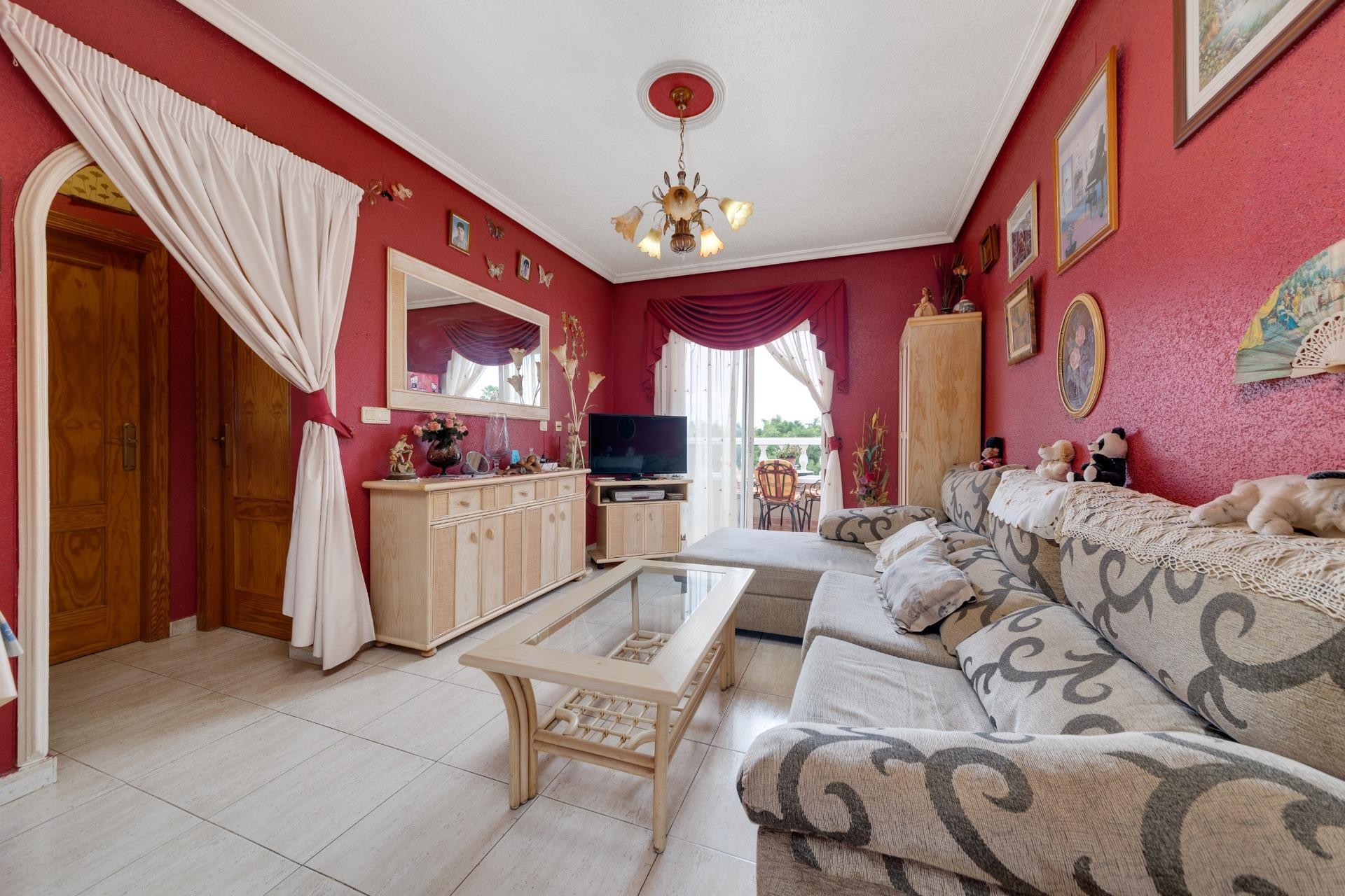 Resale - Bungalow -
Torrevieja - Aguas Nuevas 2