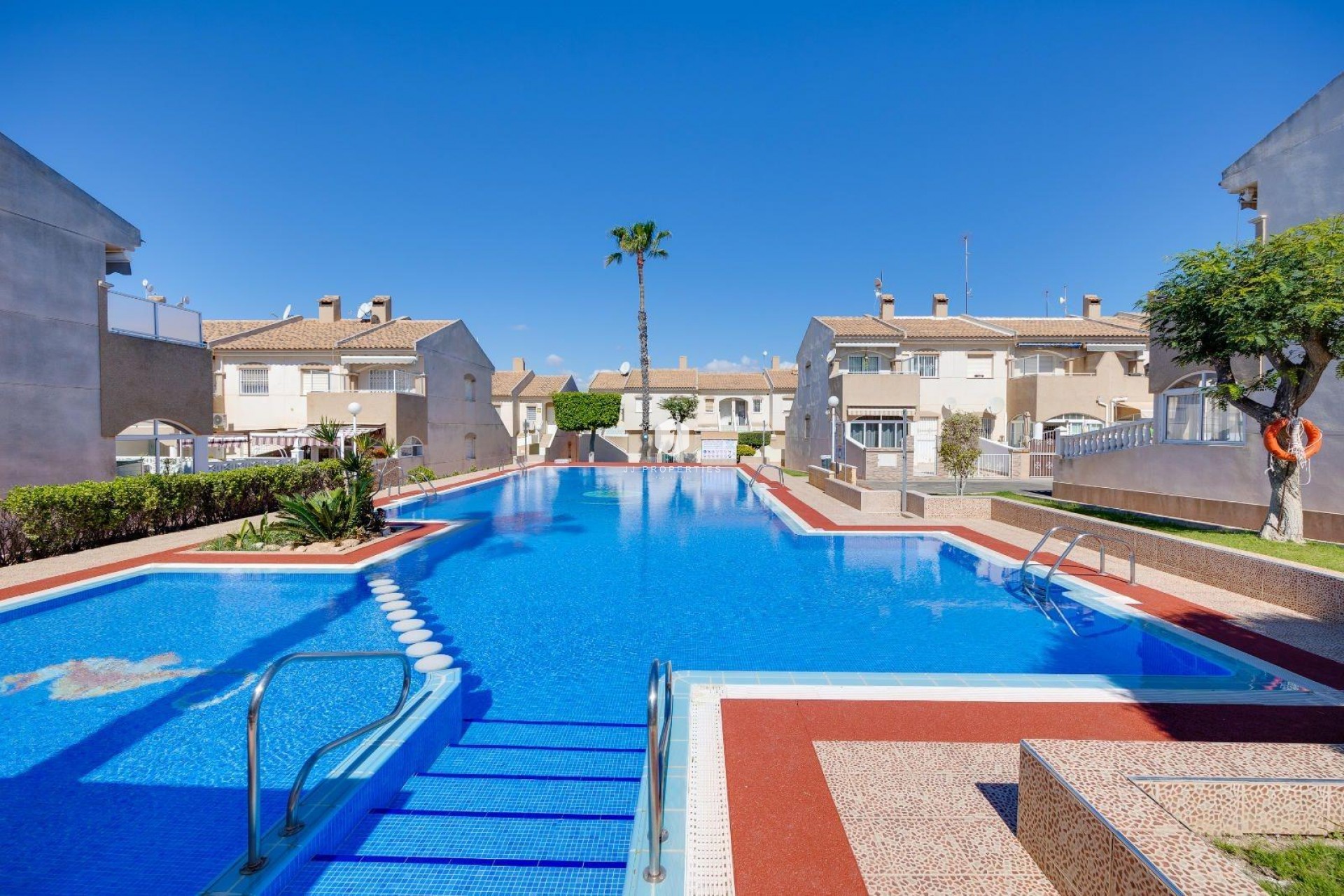 Resale - Bungalow -
Torrevieja - Aguas Nuevas 2