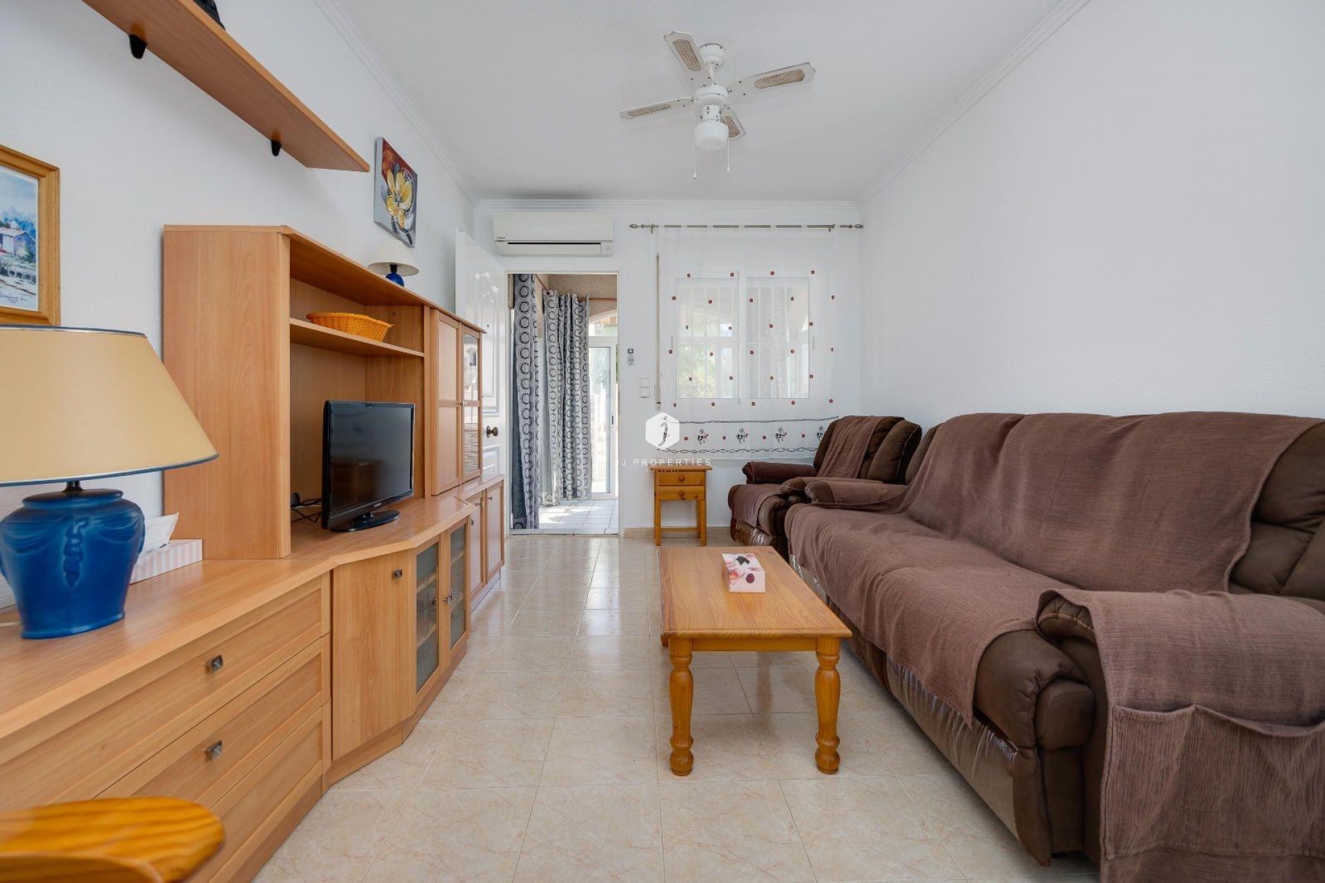 Resale - Bungalow -
Torrevieja - Aguas Nuevas 2