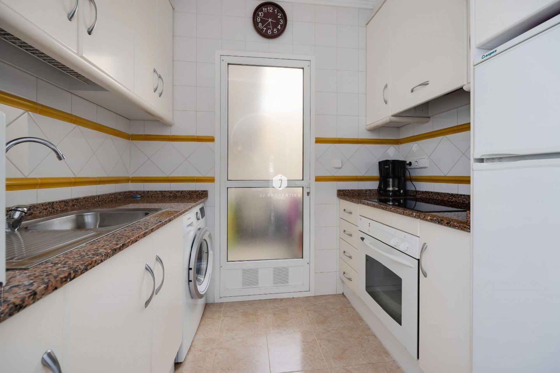 Resale - Bungalow -
Torrevieja - Aguas Nuevas 2