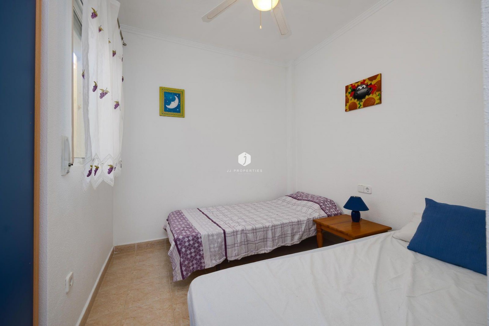 Resale - Bungalow -
Torrevieja - Aguas Nuevas 2