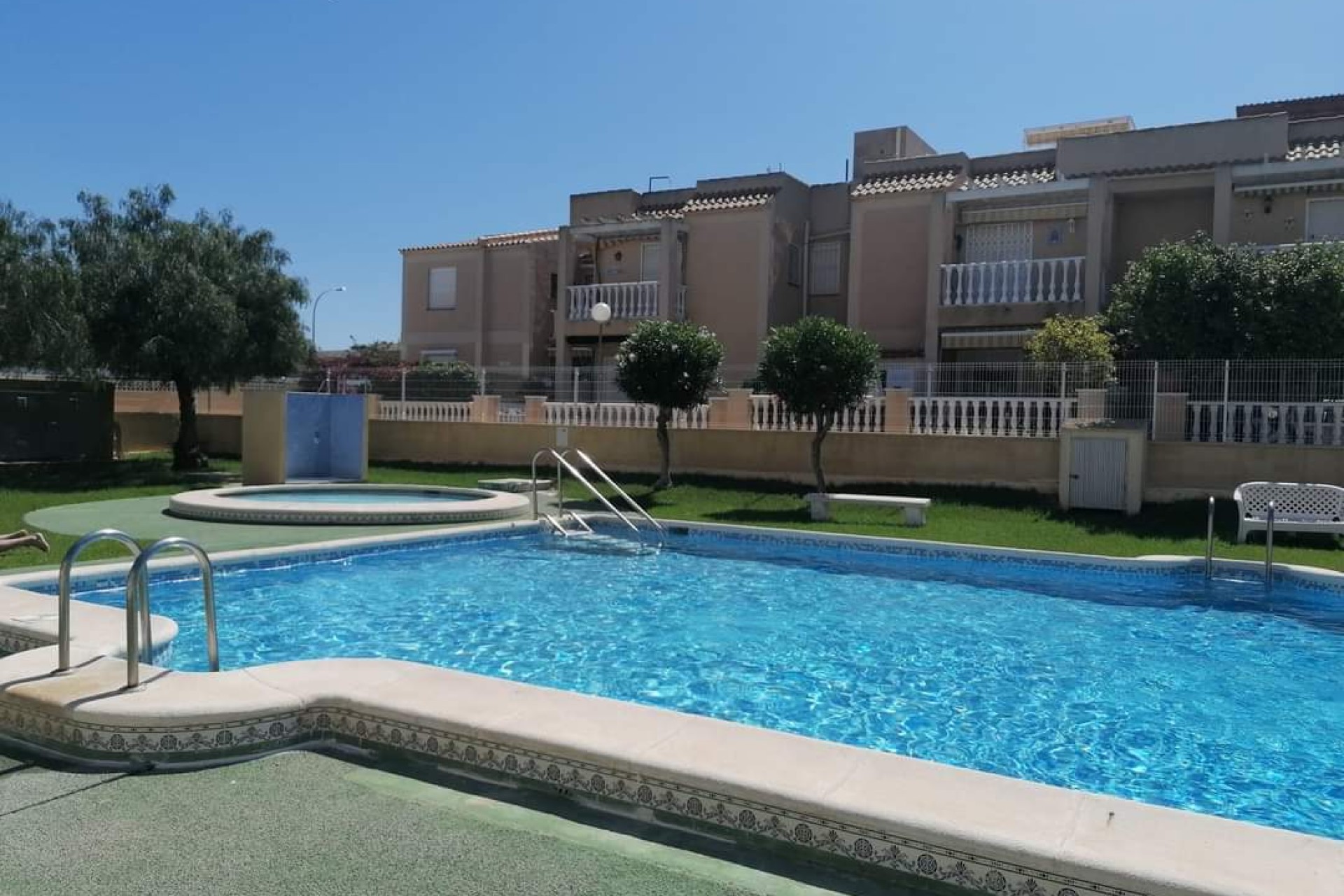 Resale - Bungalow -
Torrevieja - aguas nuevas