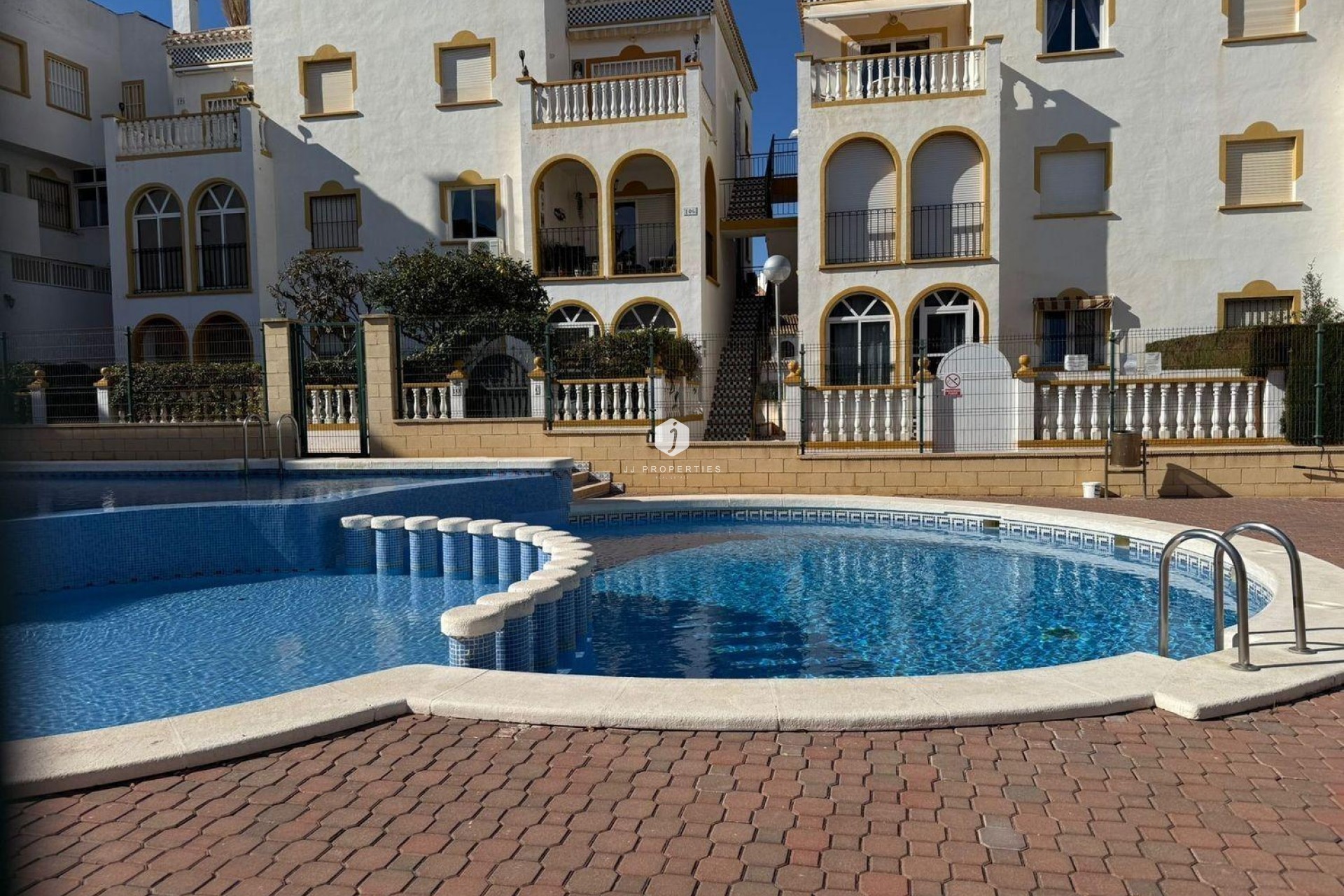 Resale - Bungalow -
Torrevieja - Cañada Del Molino