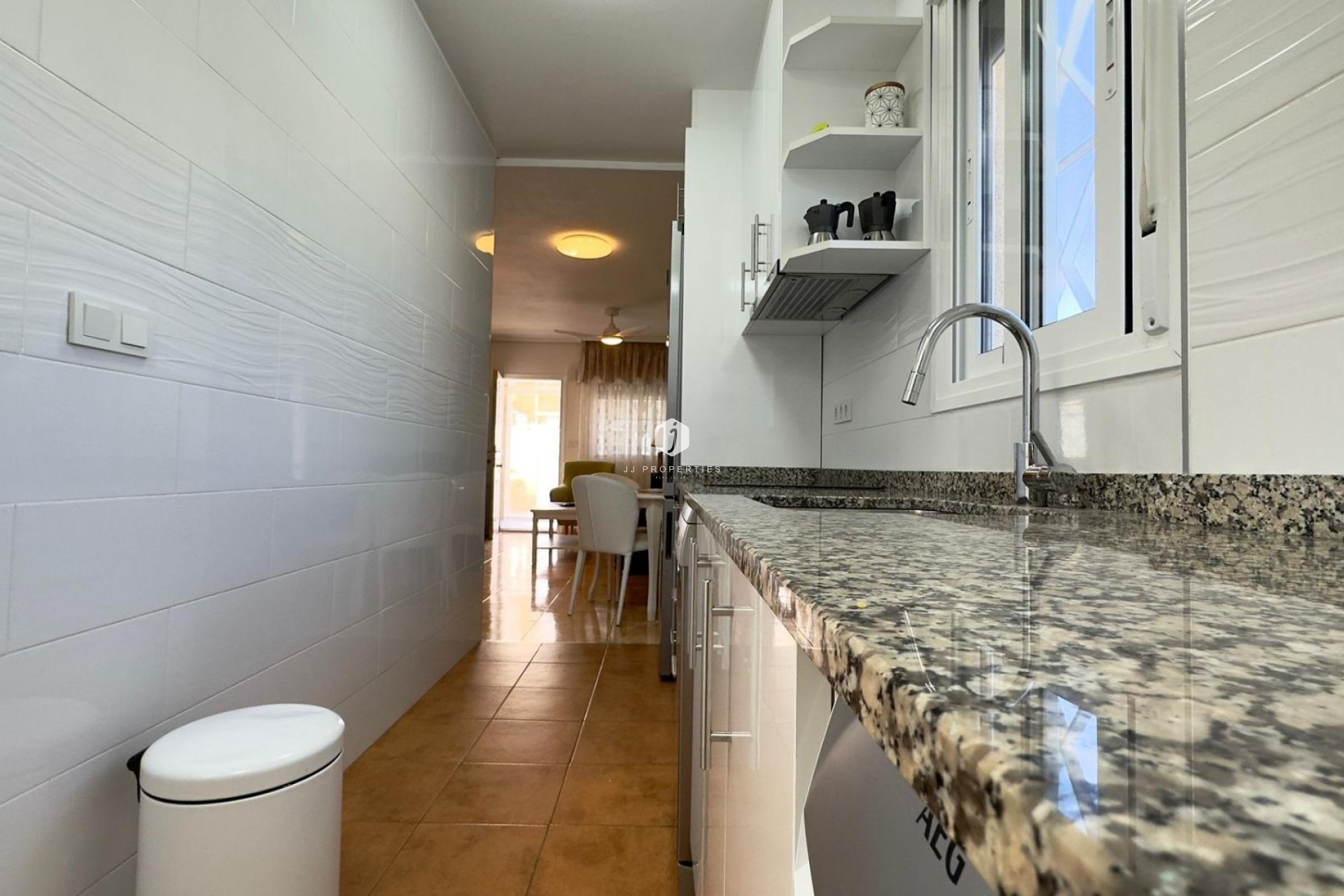 Resale - Bungalow -
Torrevieja - Centro