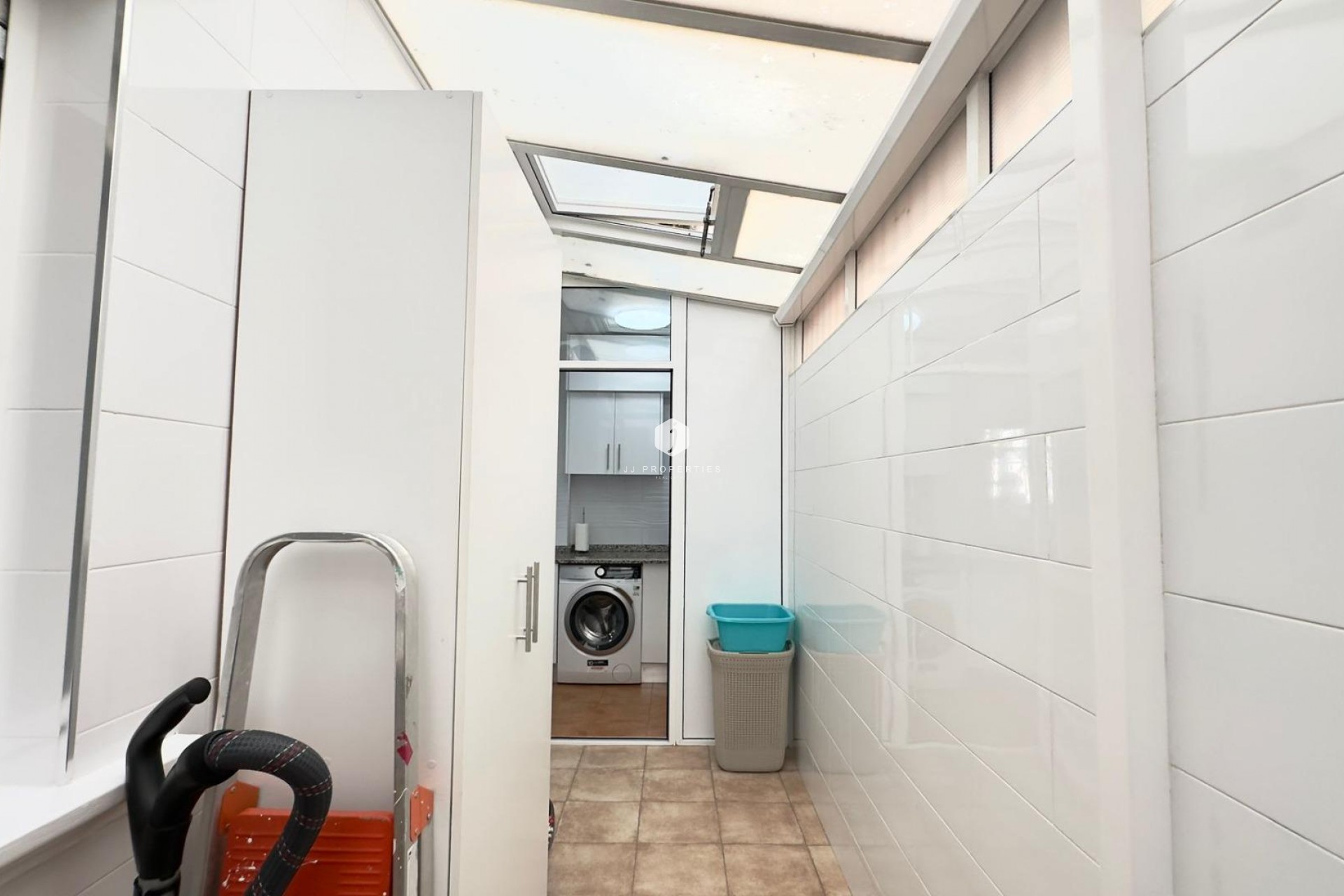 Resale - Bungalow -
Torrevieja - Centro