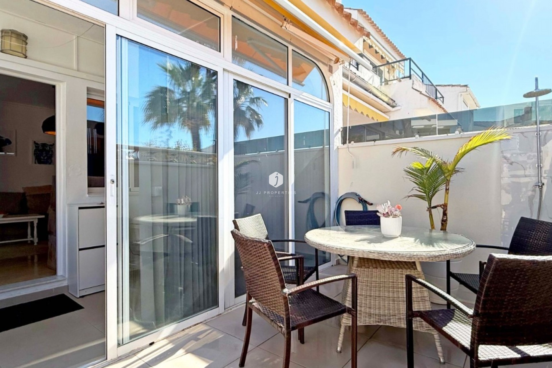 Resale - Bungalow -
Torrevieja - Costa Blanca