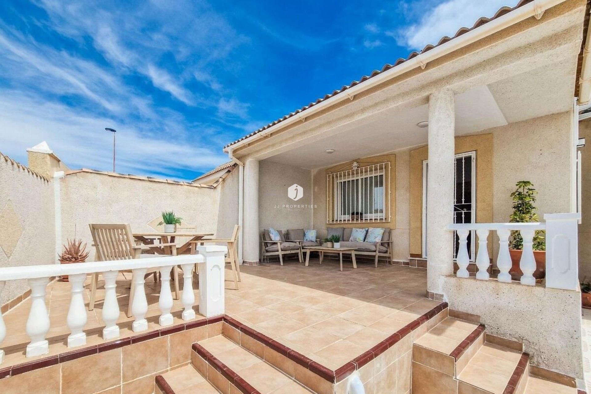 Resale - Bungalow -
Torrevieja - Costa Blanca