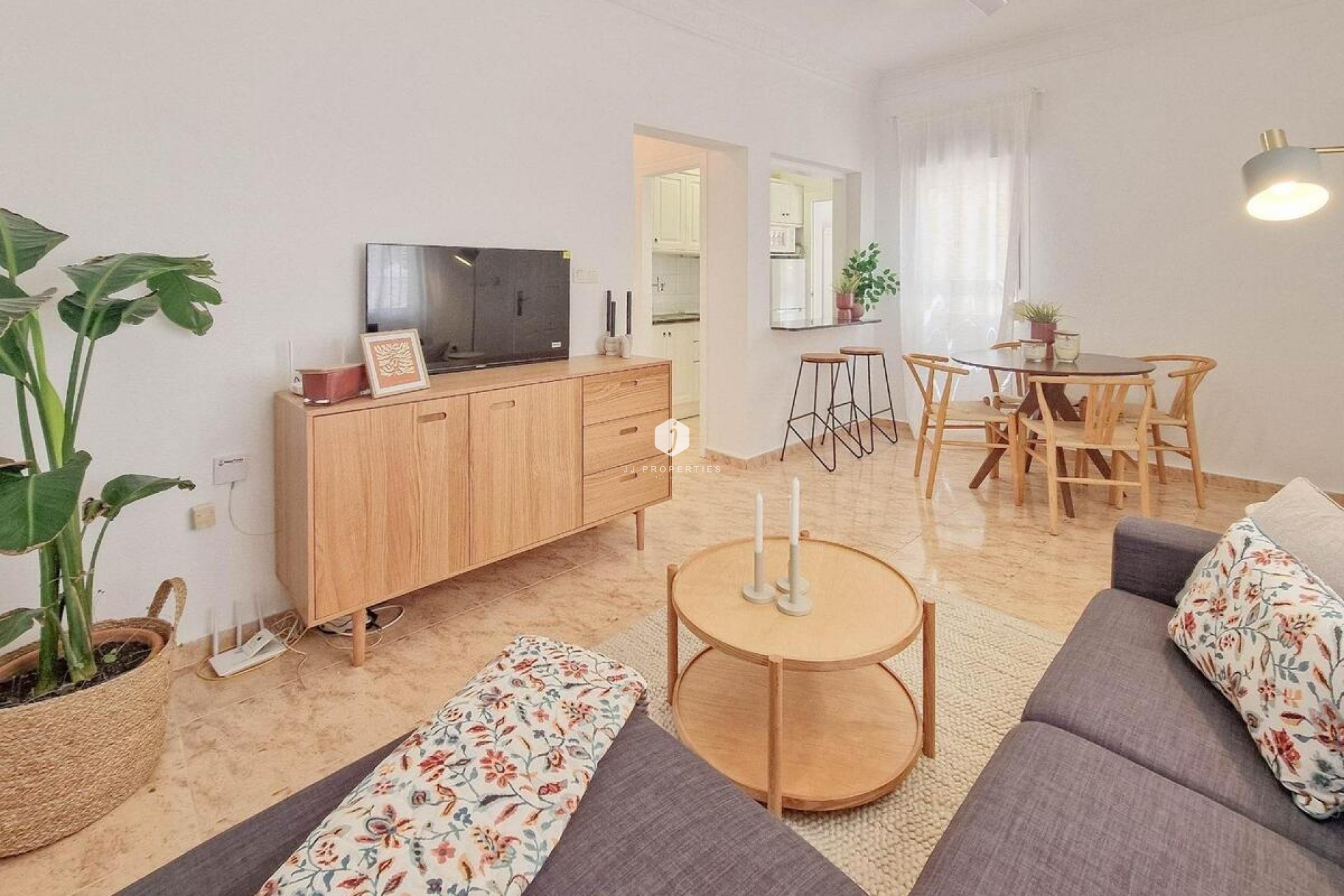 Resale - Bungalow -
Torrevieja - Costa Blanca