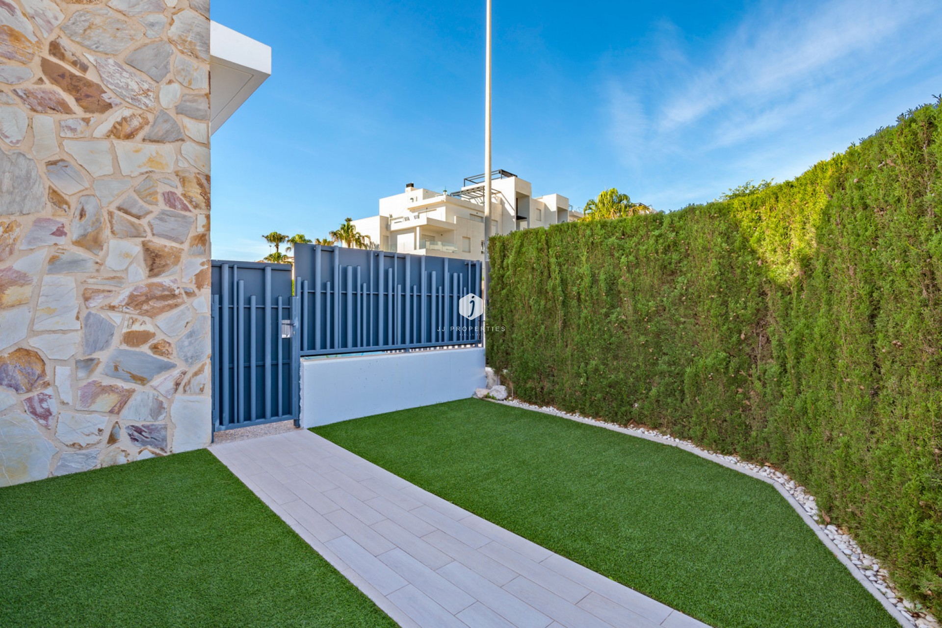 Resale - Bungalow -
Torrevieja - Costa Blanca