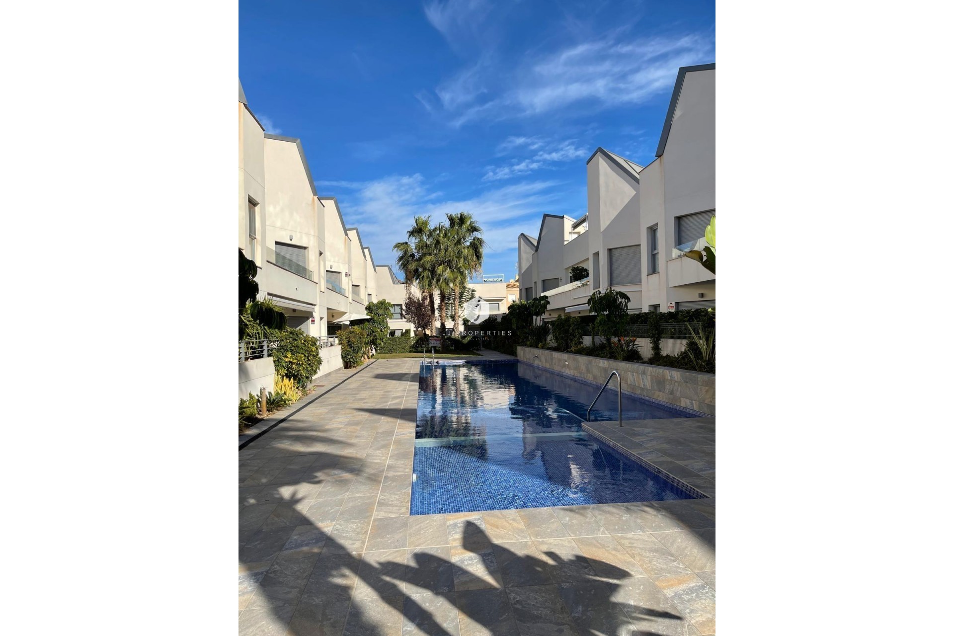 Resale - Bungalow -
Torrevieja - Costa Blanca