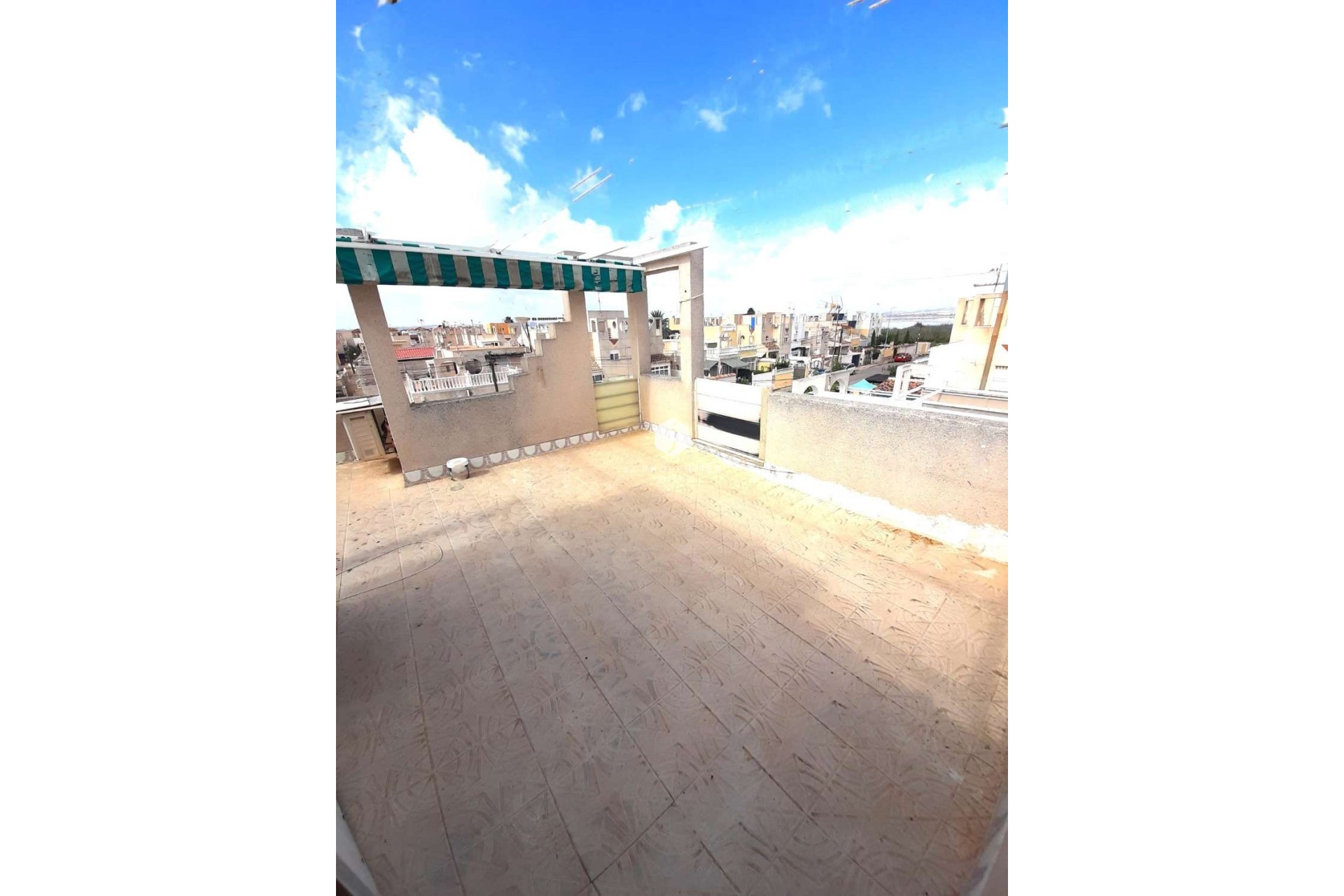 Resale - Bungalow -
Torrevieja - Costa Blanca