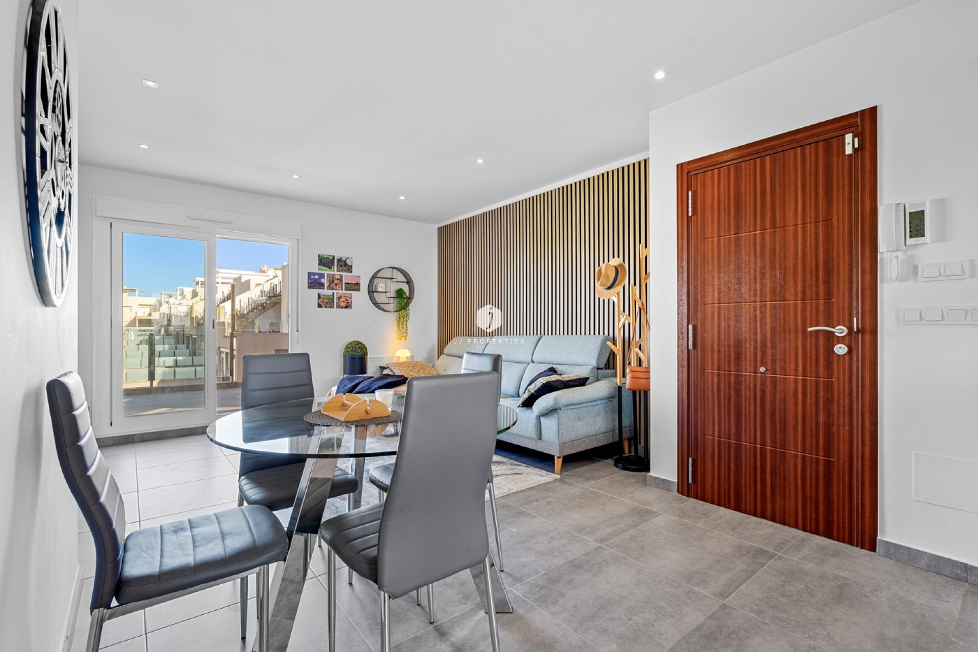 Resale - Bungalow -
Torrevieja - Costa Blanca