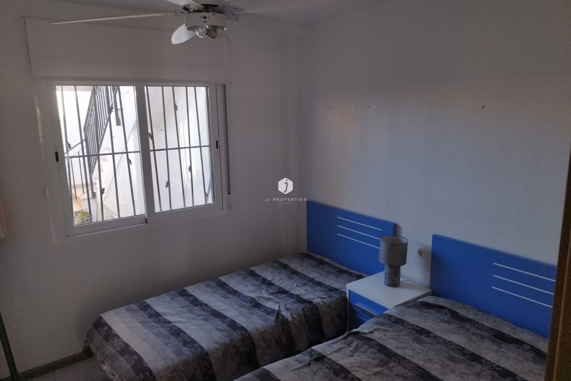 Resale - Bungalow -
Torrevieja - Costa Blanca