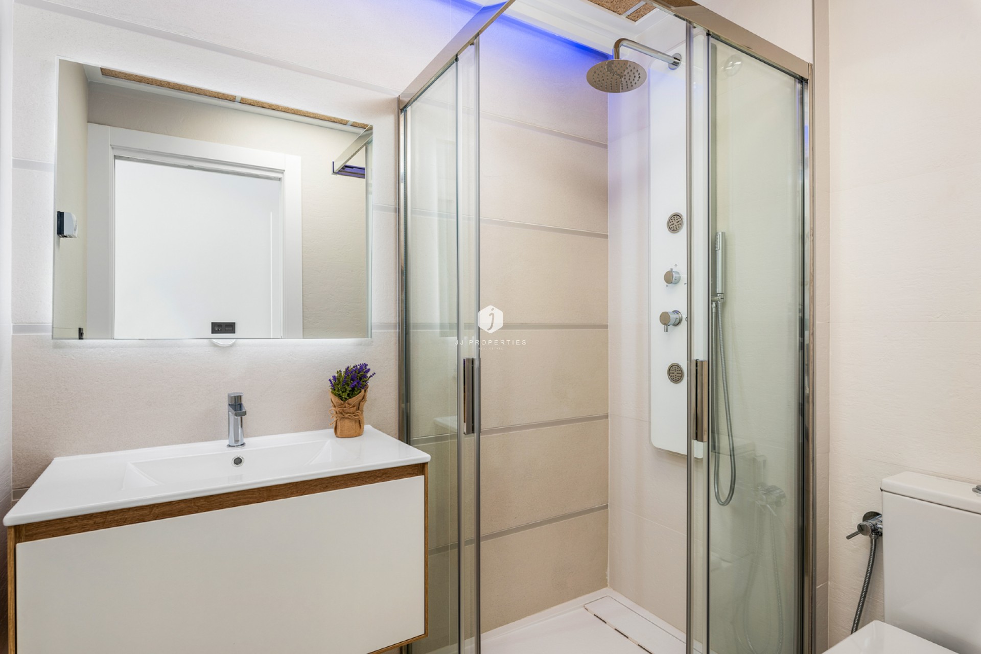 Resale - Bungalow -
Torrevieja - Costa Blanca