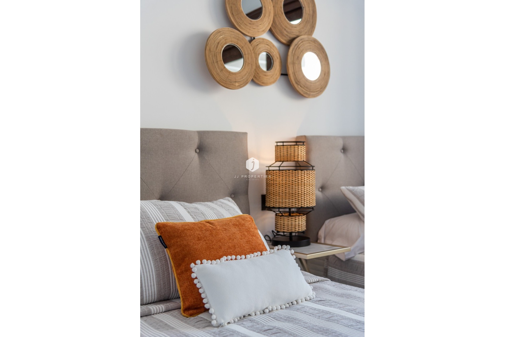 Resale - Bungalow -
Torrevieja - Costa Blanca