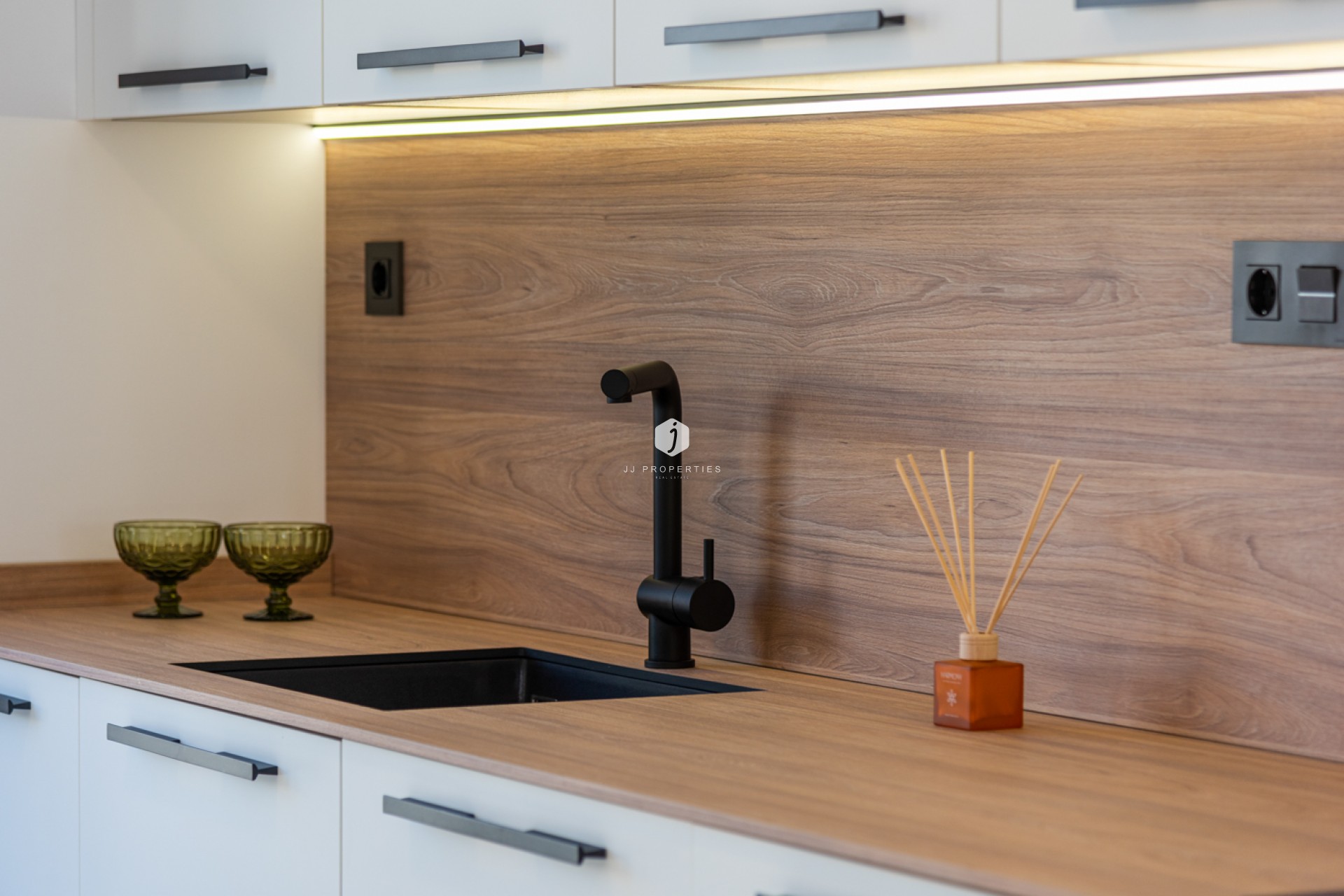 Resale - Bungalow -
Torrevieja - Costa Blanca