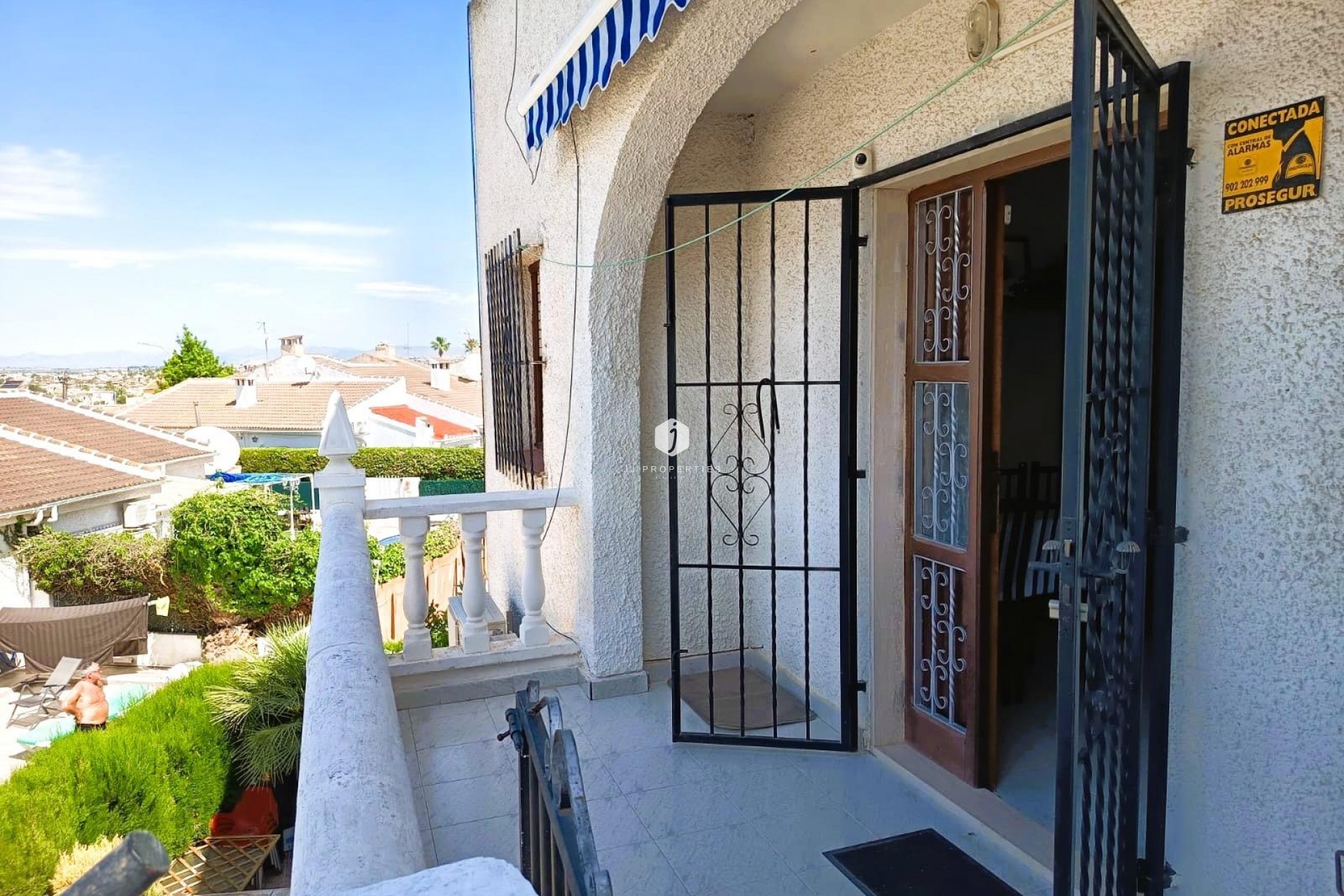 Resale - Bungalow -
Torrevieja - Costa Blanca