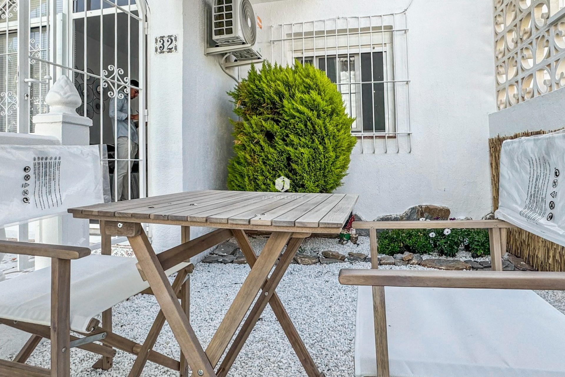 Resale - Bungalow -
Torrevieja - Costa Blanca