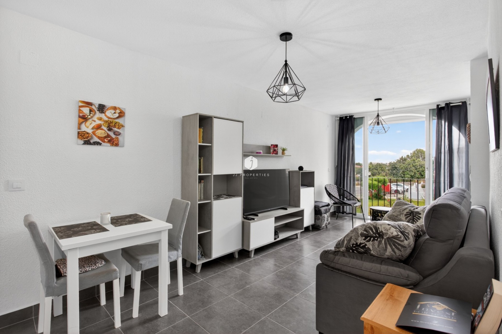 Resale - Bungalow -
Torrevieja - Costa Blanca