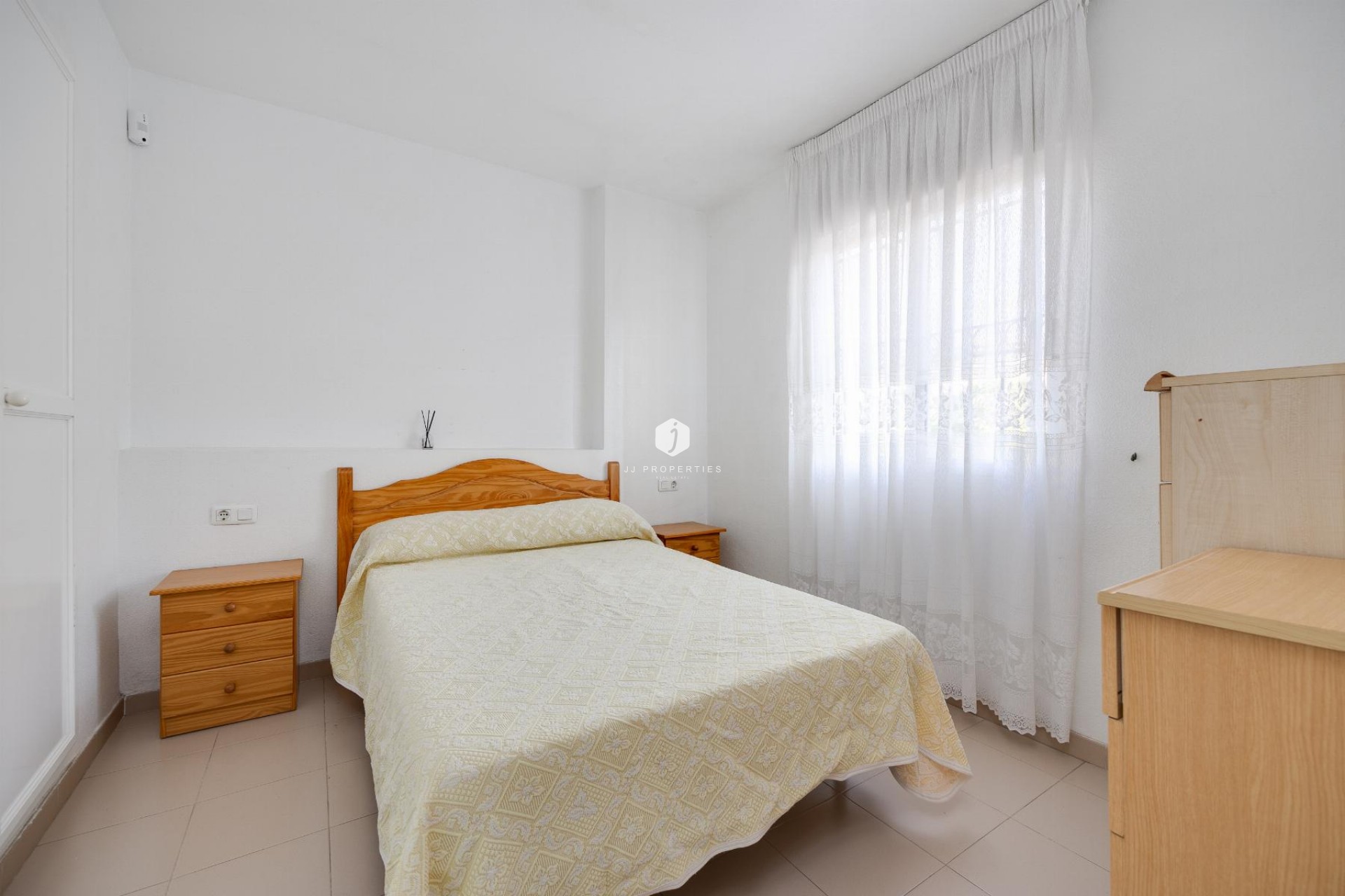 Resale - Bungalow -
Torrevieja - Costa Blanca