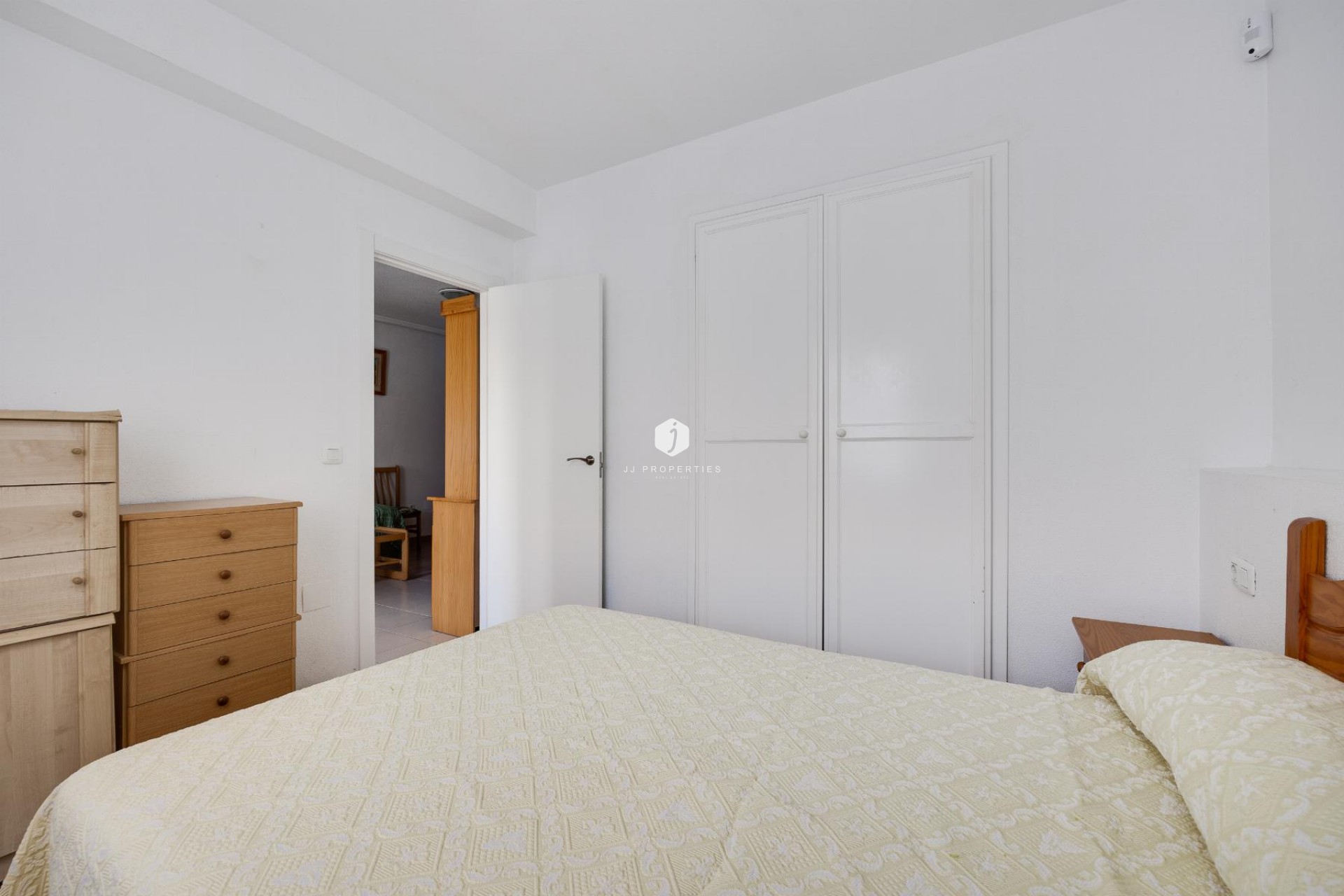 Resale - Bungalow -
Torrevieja - Costa Blanca