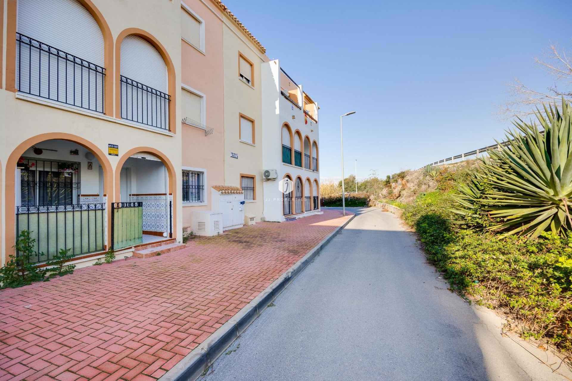 Resale - Bungalow -
Torrevieja - Costa Blanca