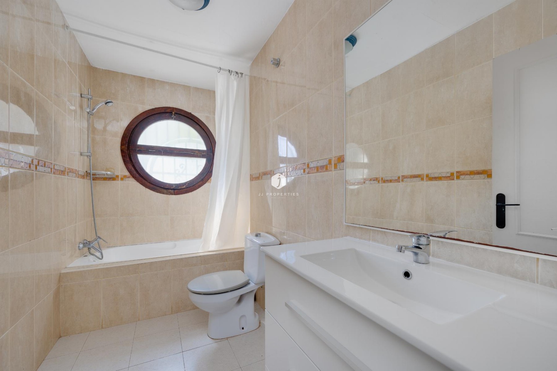 Resale - Bungalow -
Torrevieja - Costa Blanca