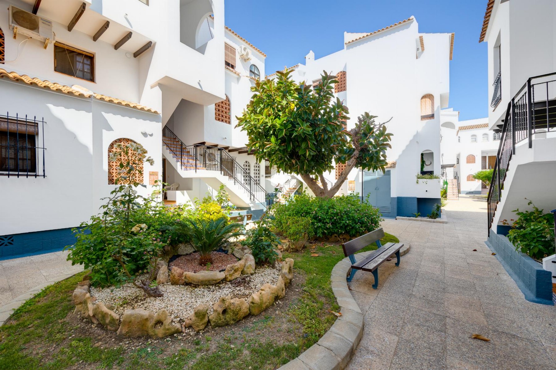 Resale - Bungalow -
Torrevieja - Costa Blanca