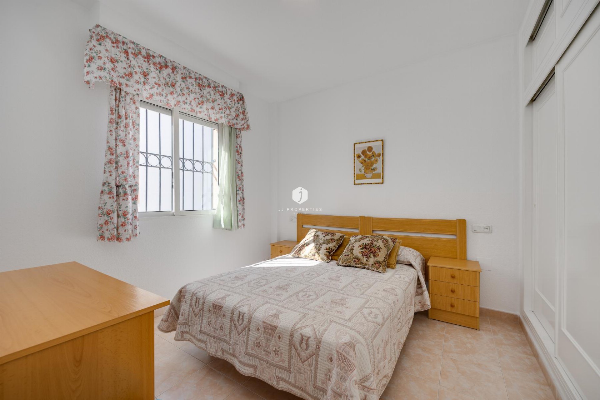Resale - Bungalow -
Torrevieja - Costa Blanca