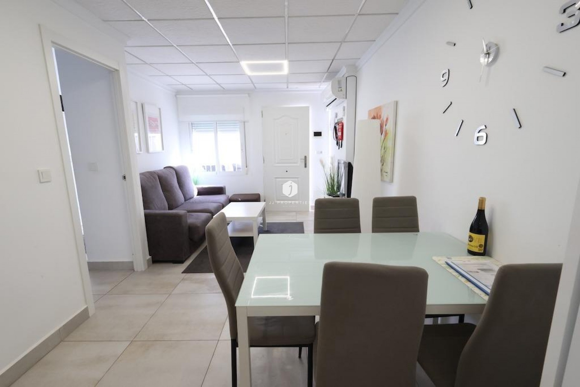 Resale - Bungalow -
Torrevieja - Costa Blanca
