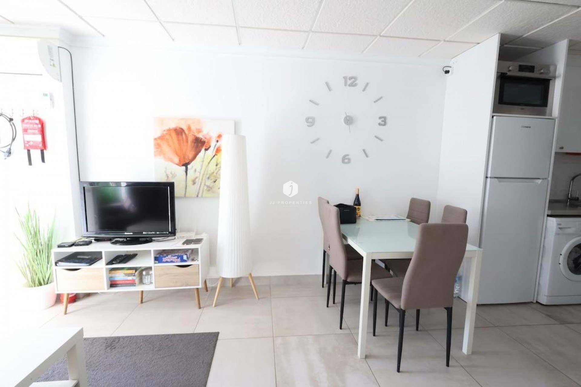 Resale - Bungalow -
Torrevieja - Costa Blanca