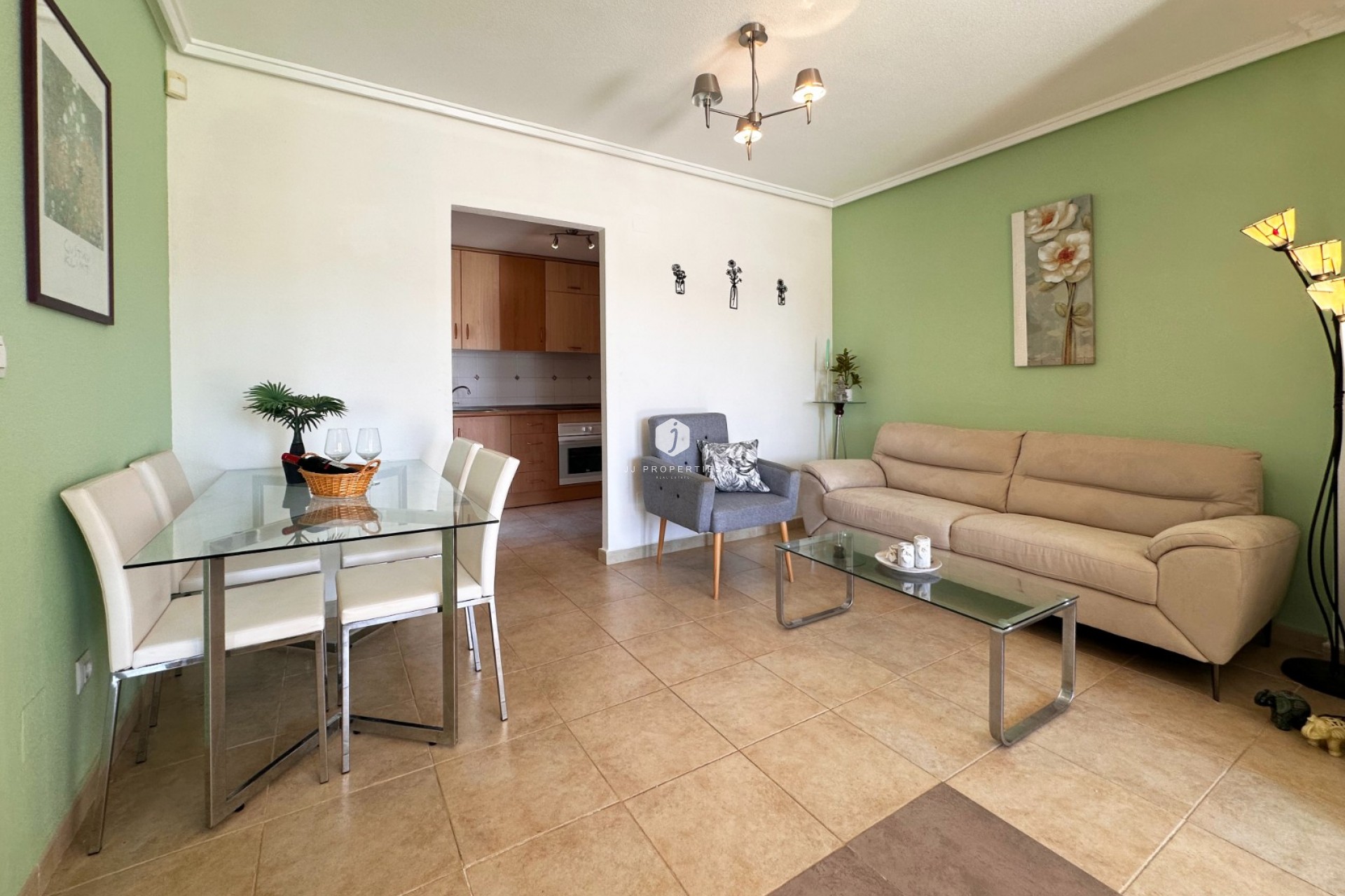 Resale - Bungalow -
Torrevieja - Costa Blanca