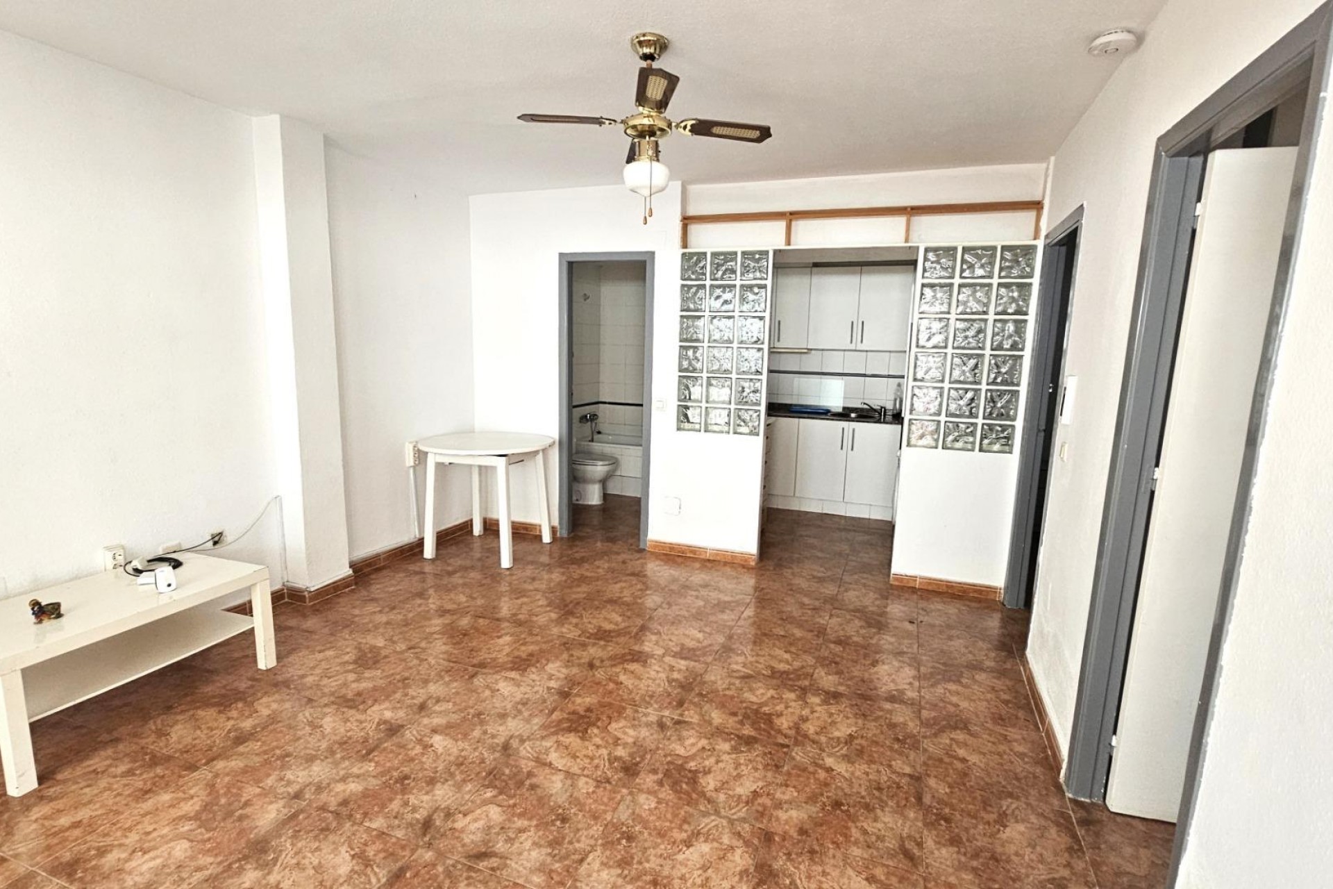 Resale - Bungalow -
Torrevieja - Doña ines