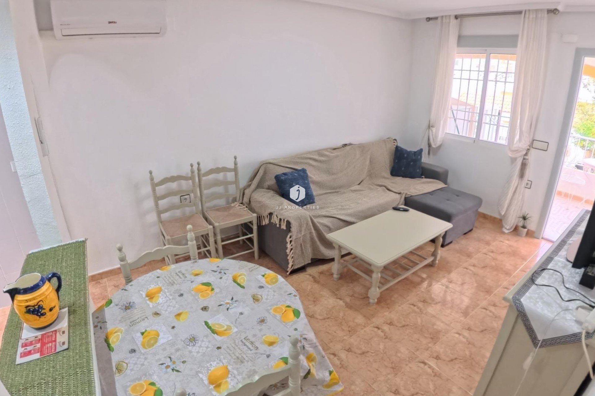 Resale - Bungalow -
Torrevieja - El Limonar