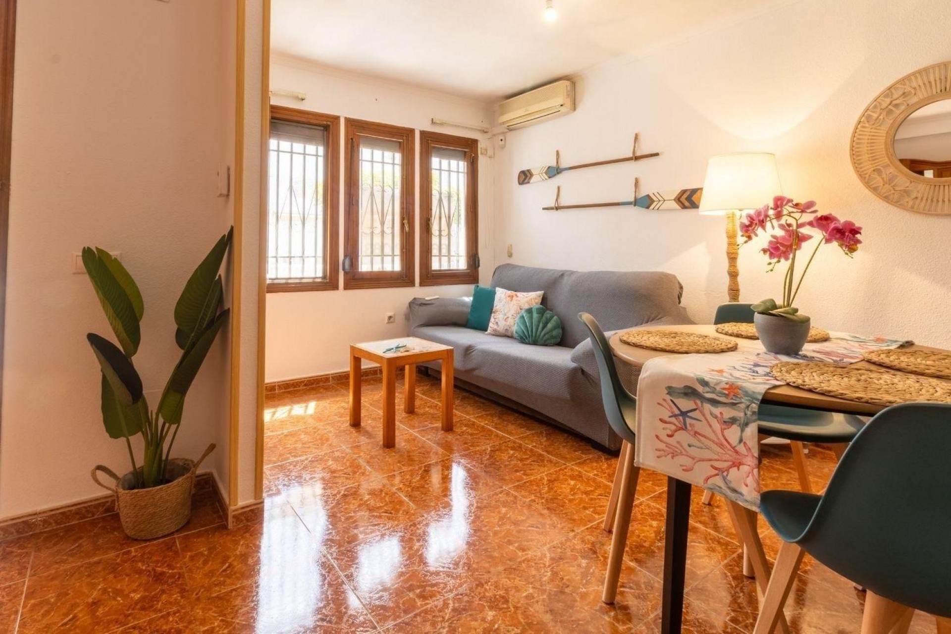 Resale - Bungalow -
Torrevieja - La Mata