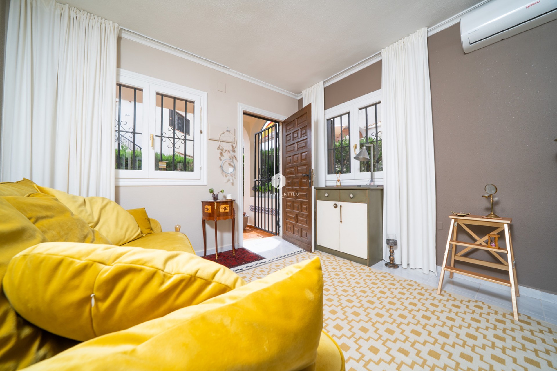 Resale - Bungalow -
Torrevieja - La Mata