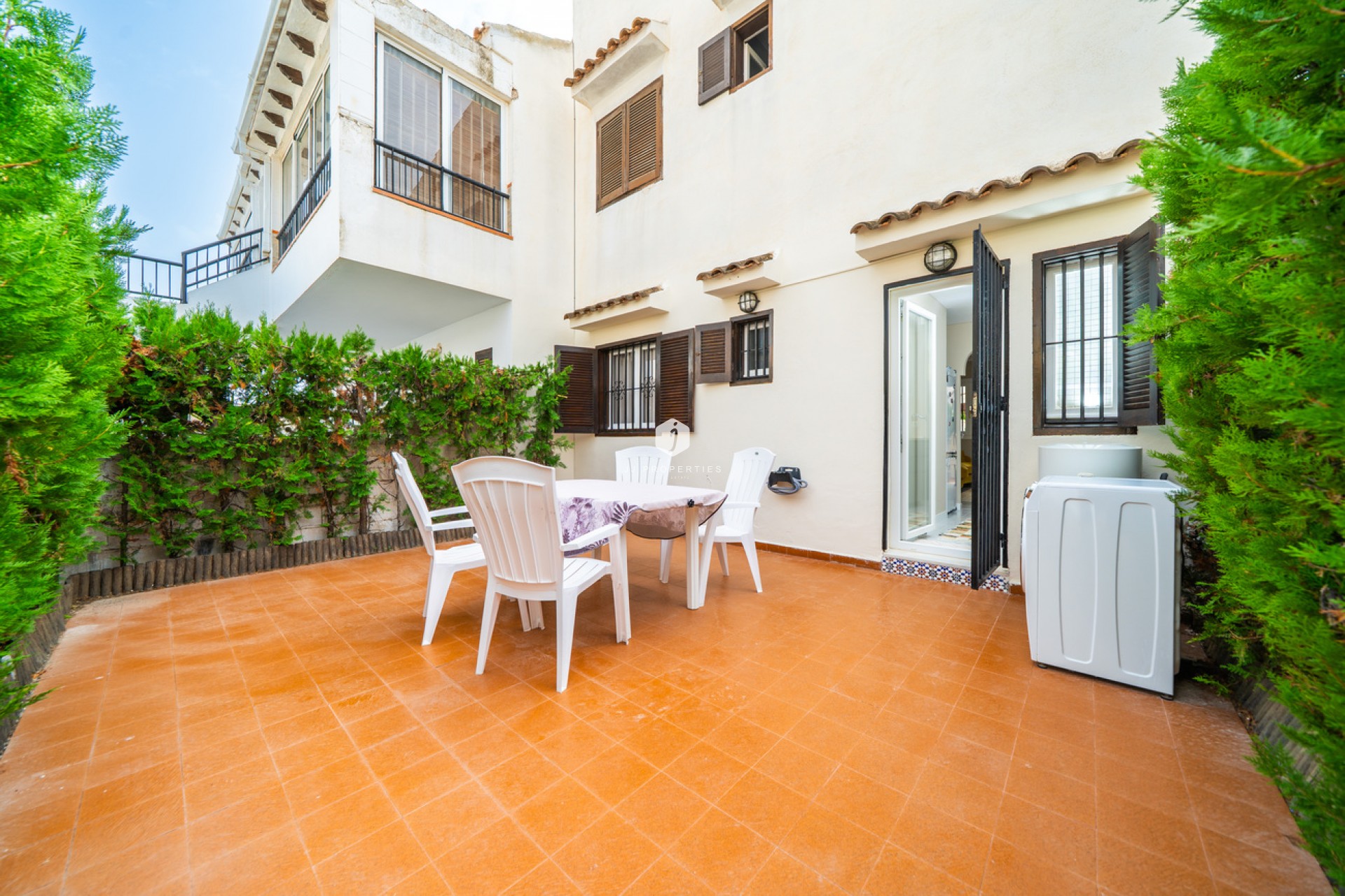 Resale - Bungalow -
Torrevieja - La Mata