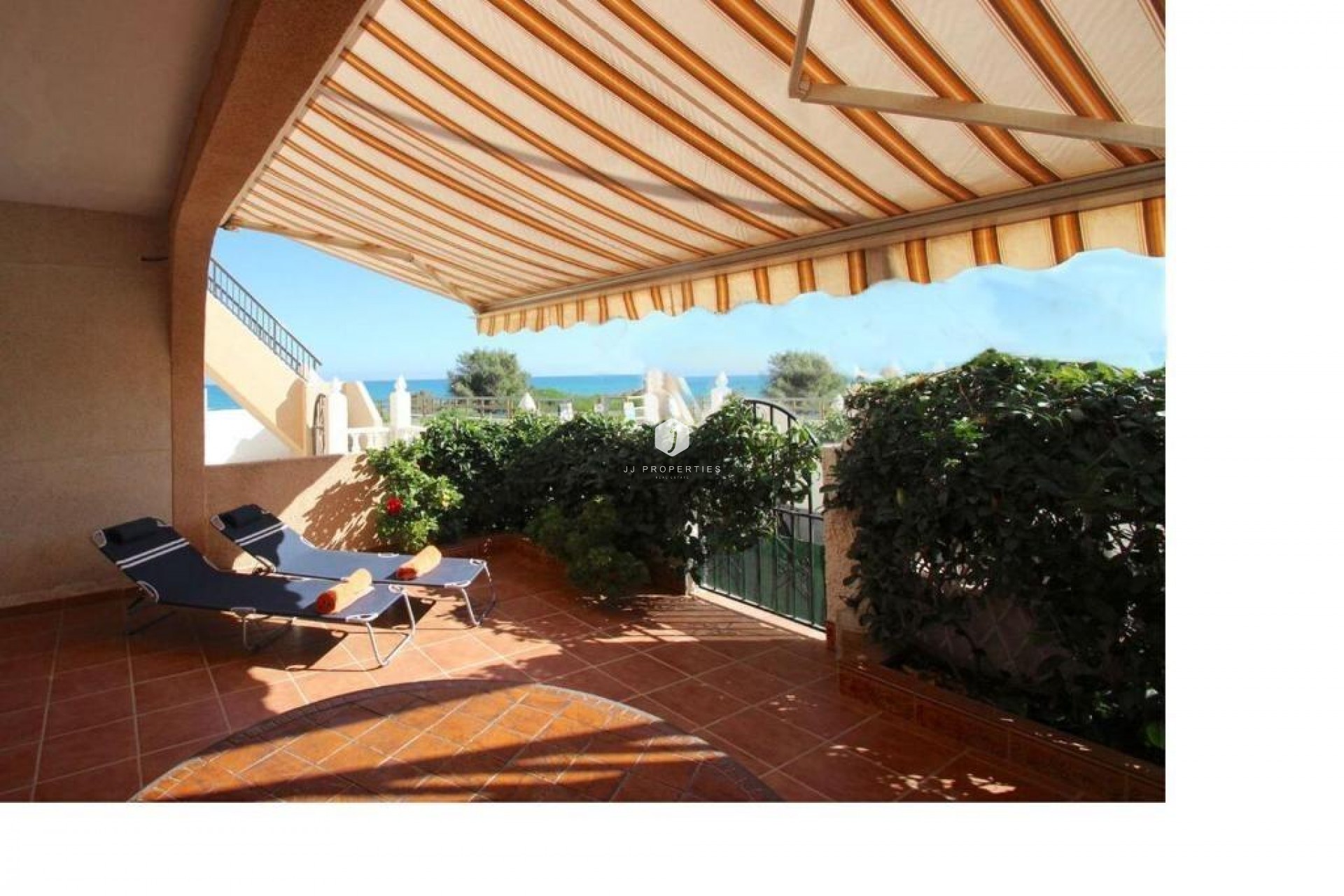 Resale - Bungalow -
Torrevieja - La Mata