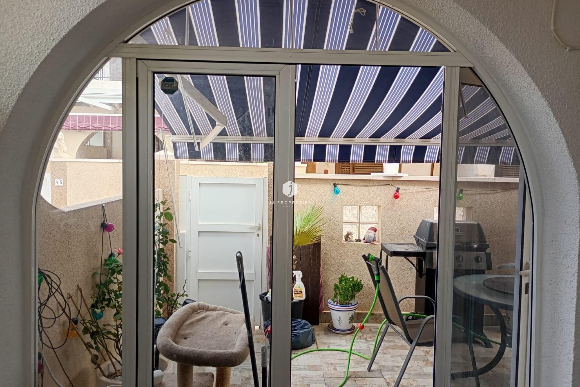 Resale - Bungalow -
Torrevieja - La Siesta - El Salado - Torreta